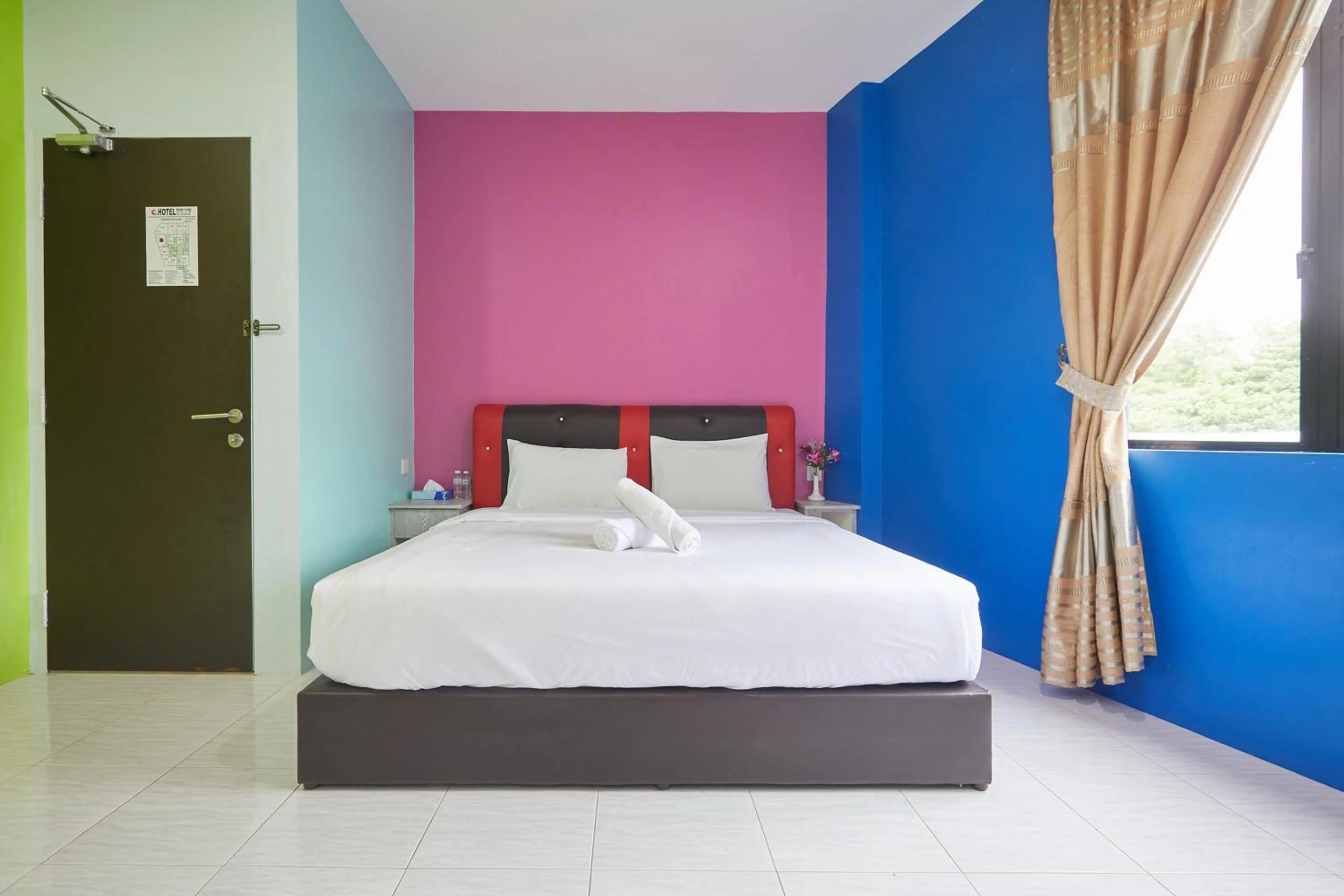 Bed in SY JERANTUT HOTEL