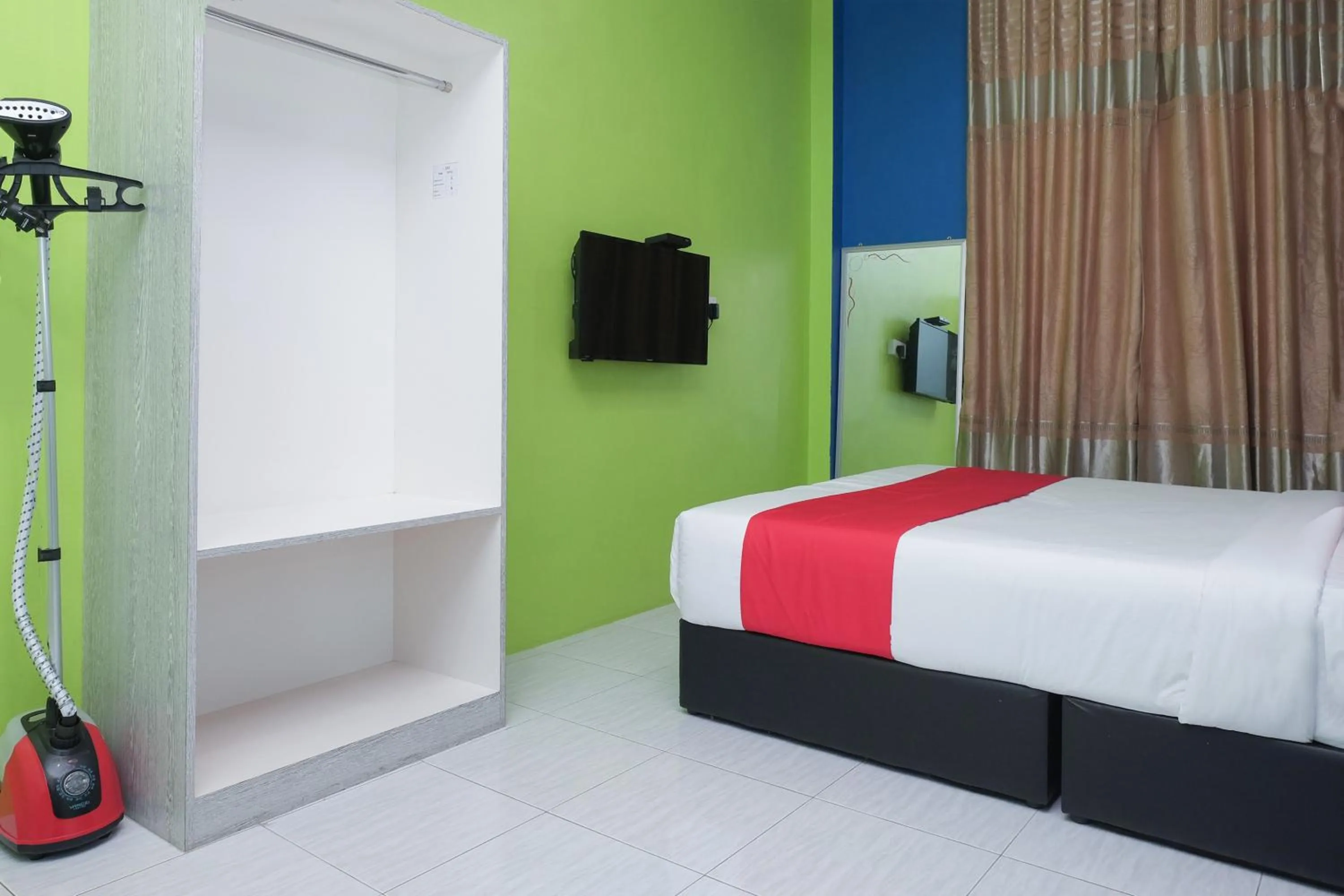 TV and multimedia, Bed in SY JERANTUT HOTEL