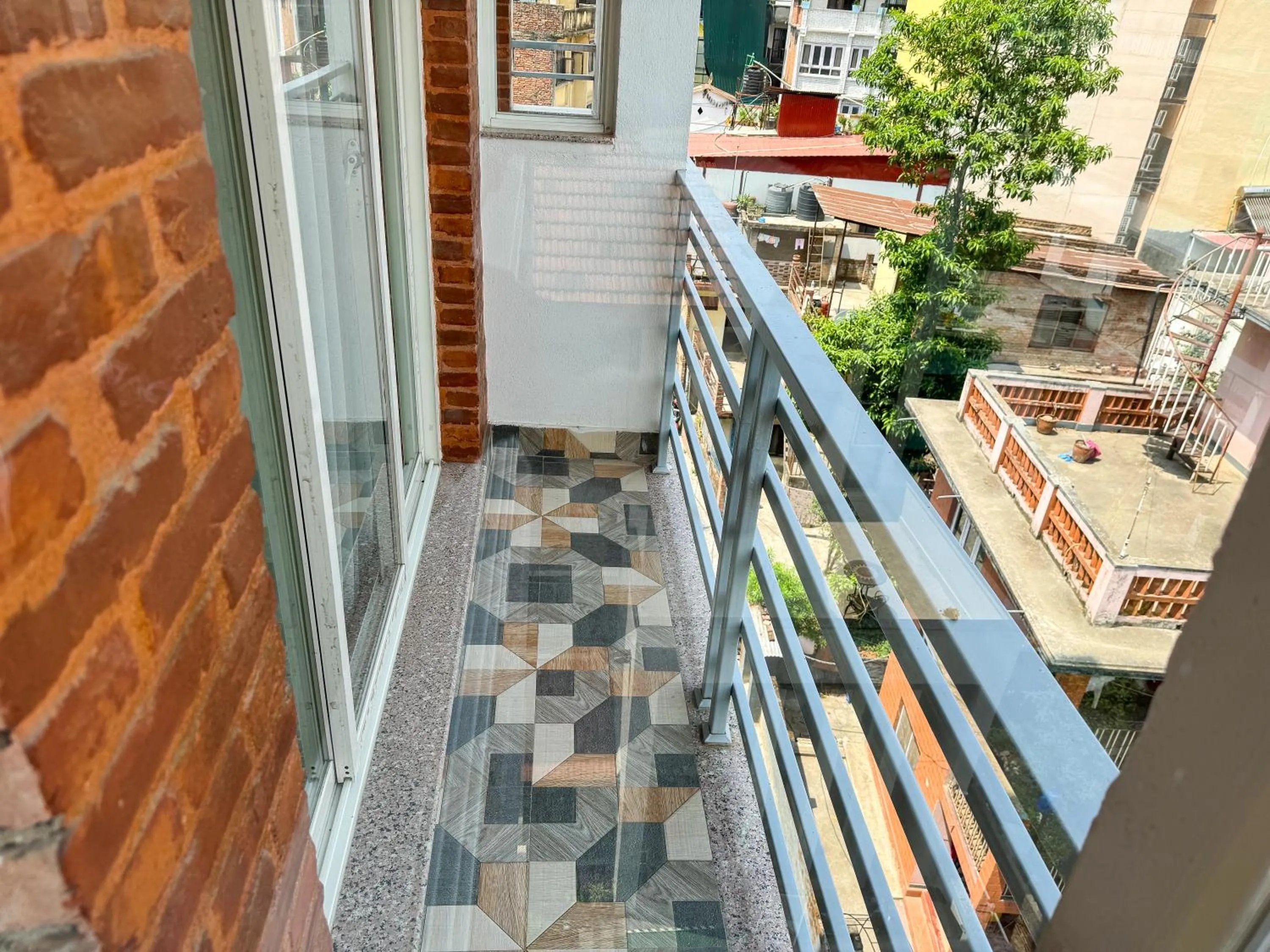 Patio in Hotel Abi International