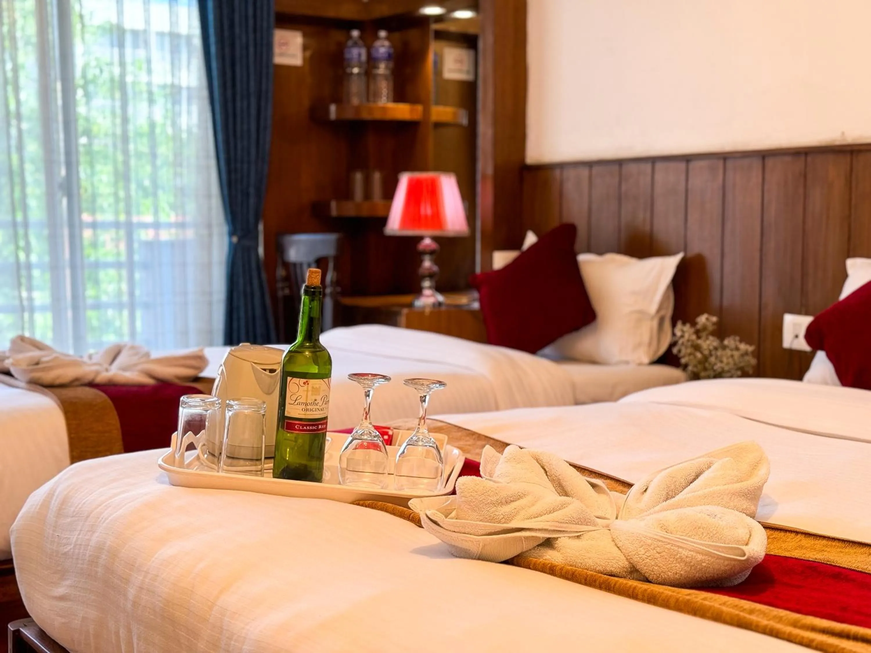 Bed in Hotel Abi International