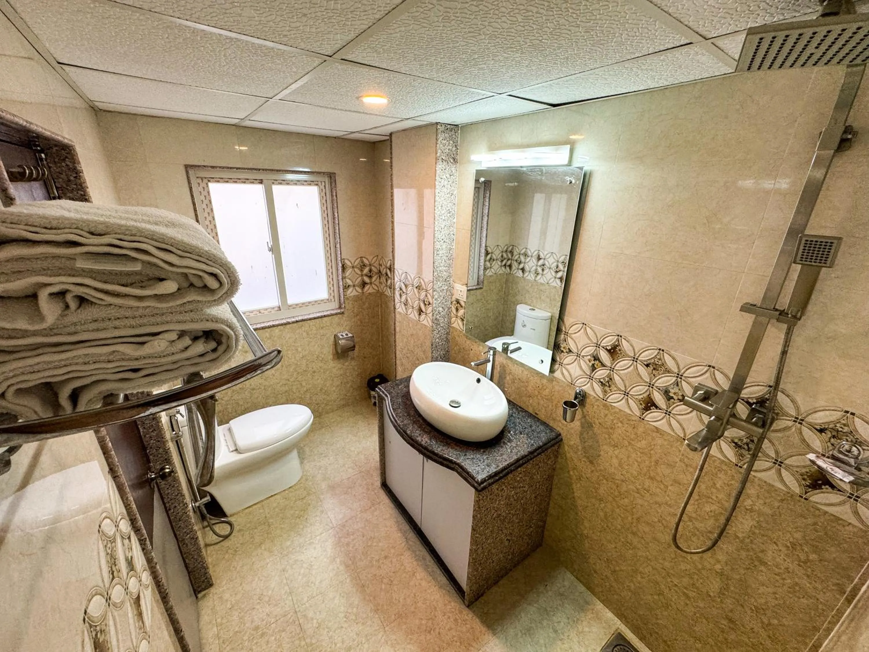 Shower in Hotel Abi International