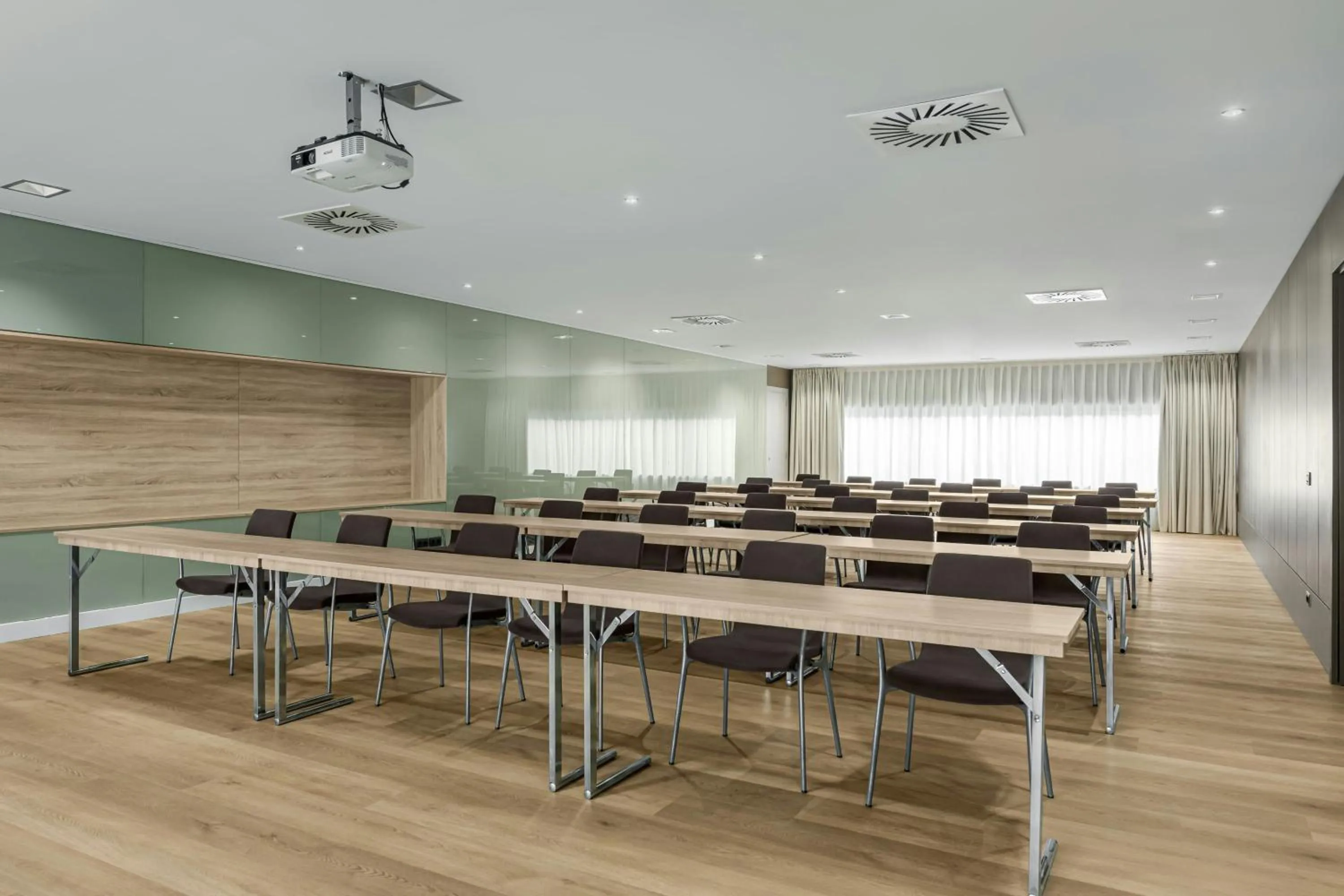 Meeting/conference room in AC Hotel by Marriott Gava Mar Airport