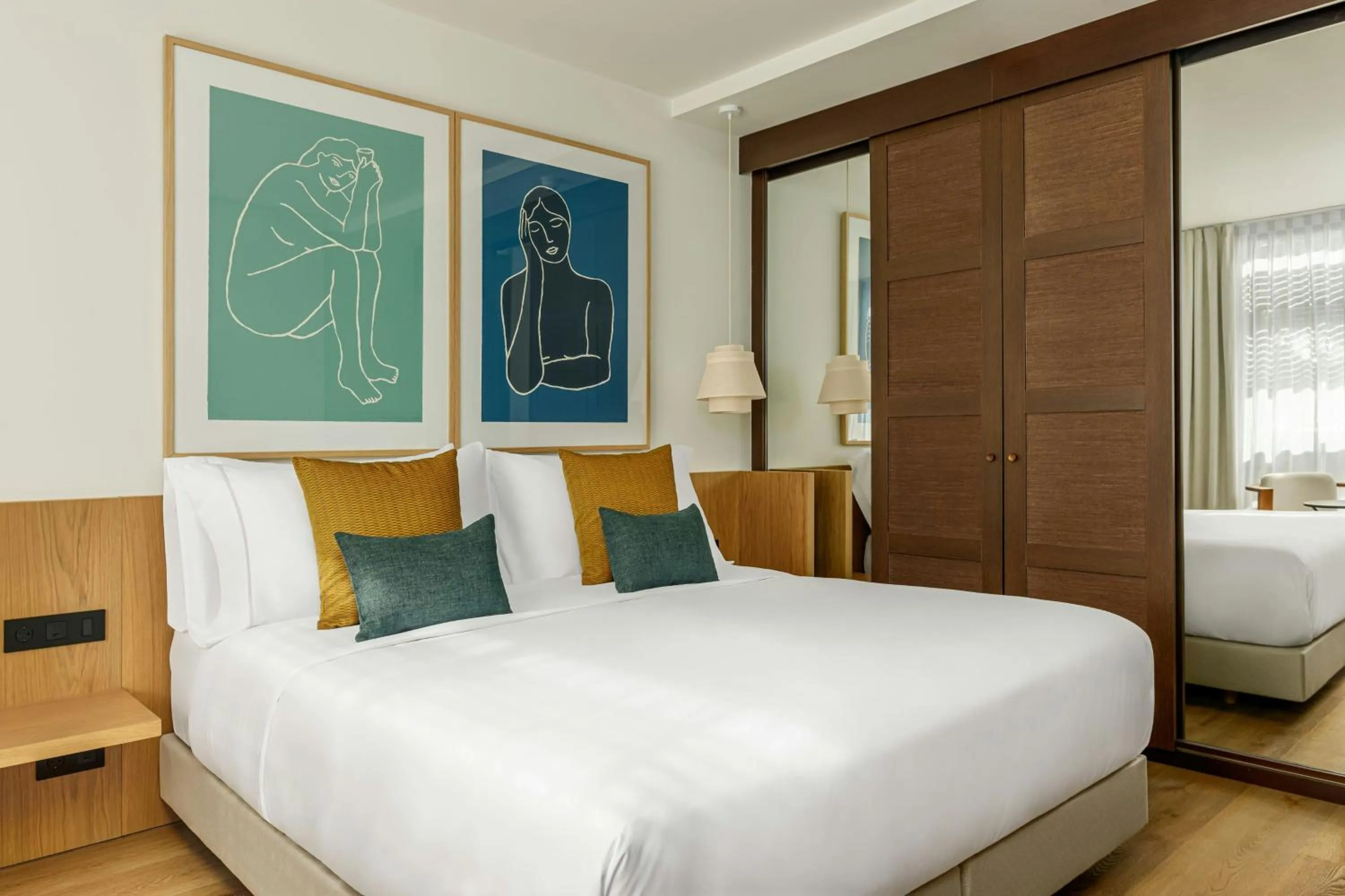 Photo of the whole room, Bed in AC Hotel by Marriott Gava Mar Airport