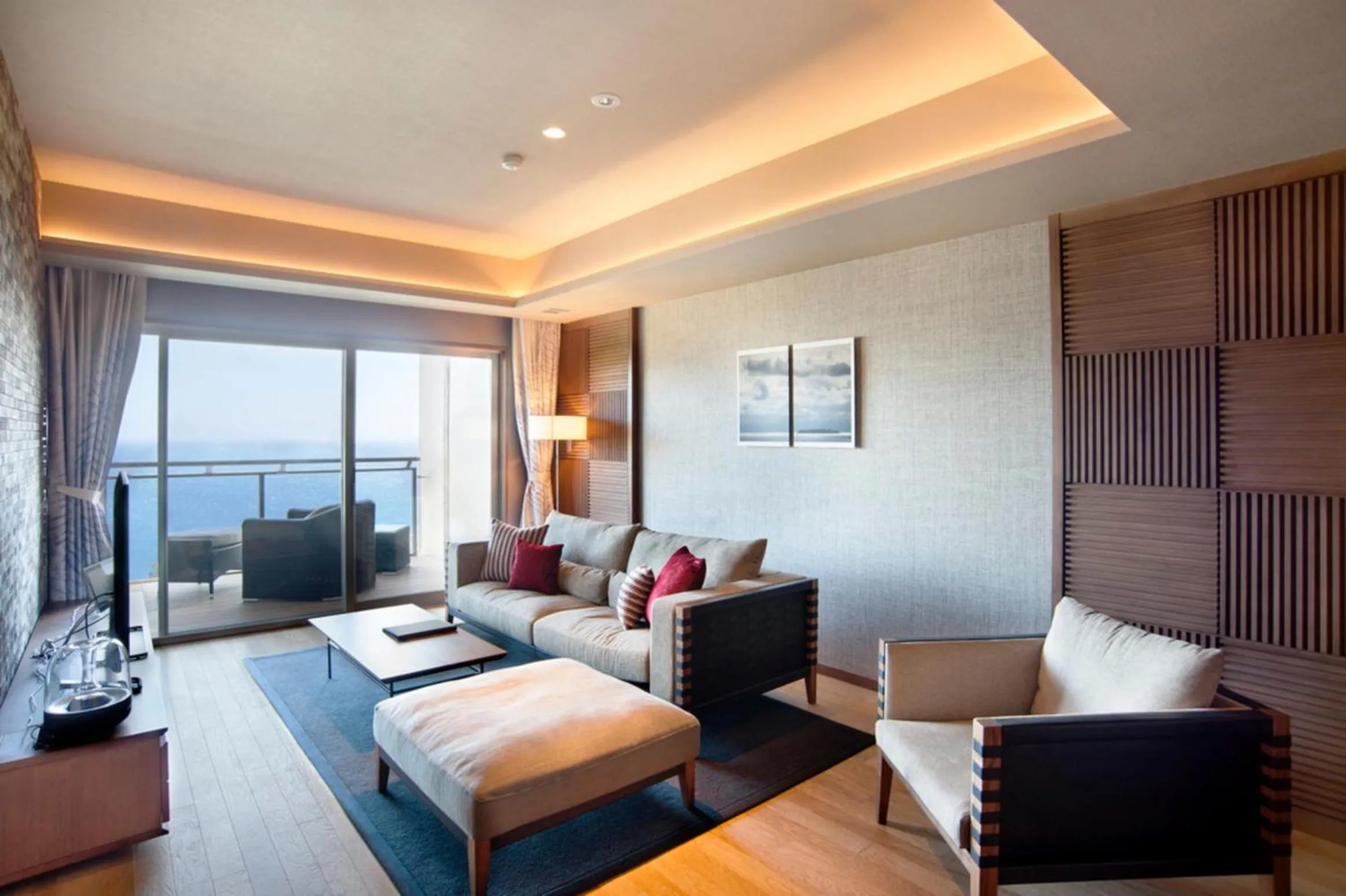 Living room, Bed in Atami Sekaie