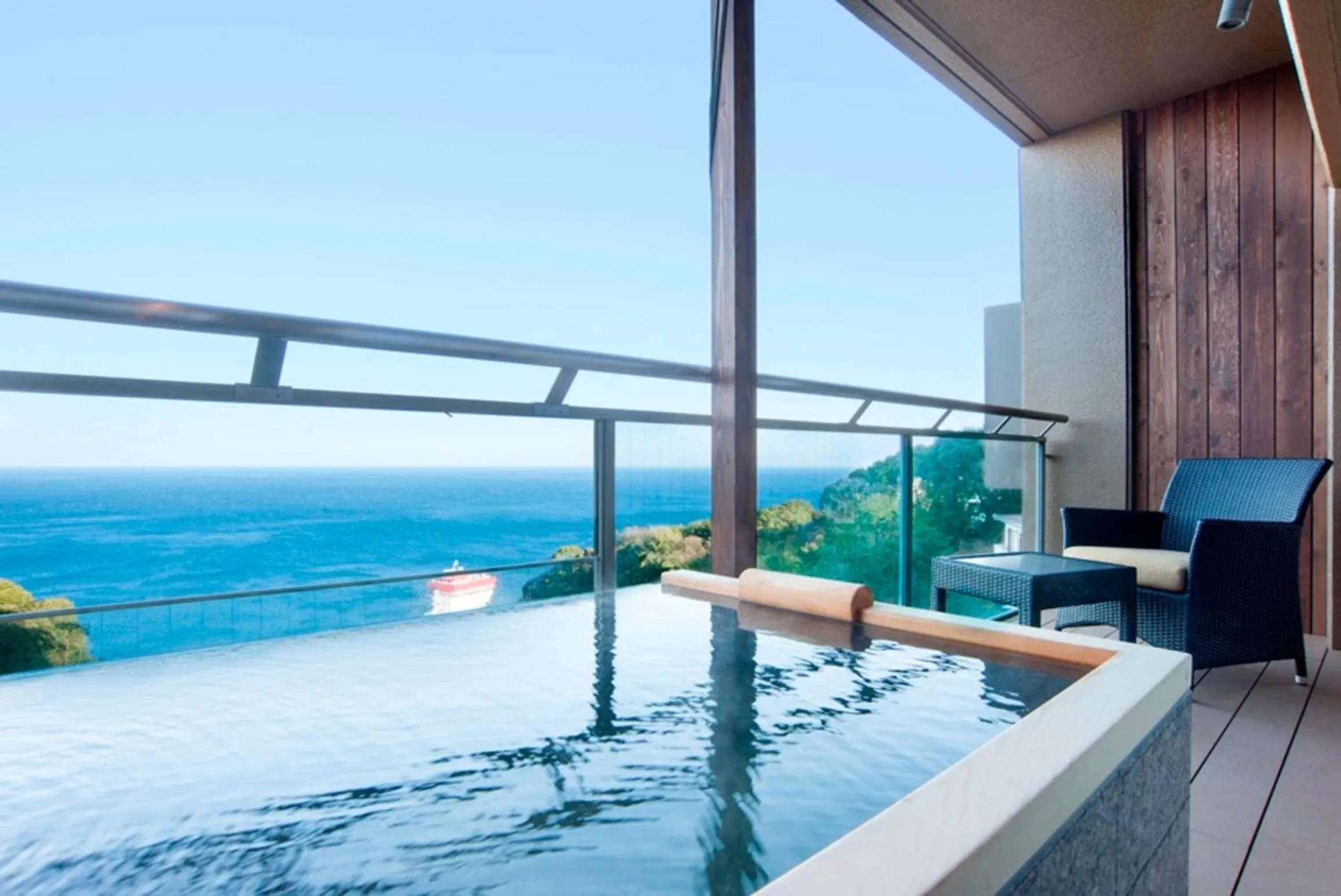 Hot Spring Bath in Atami Sekaie