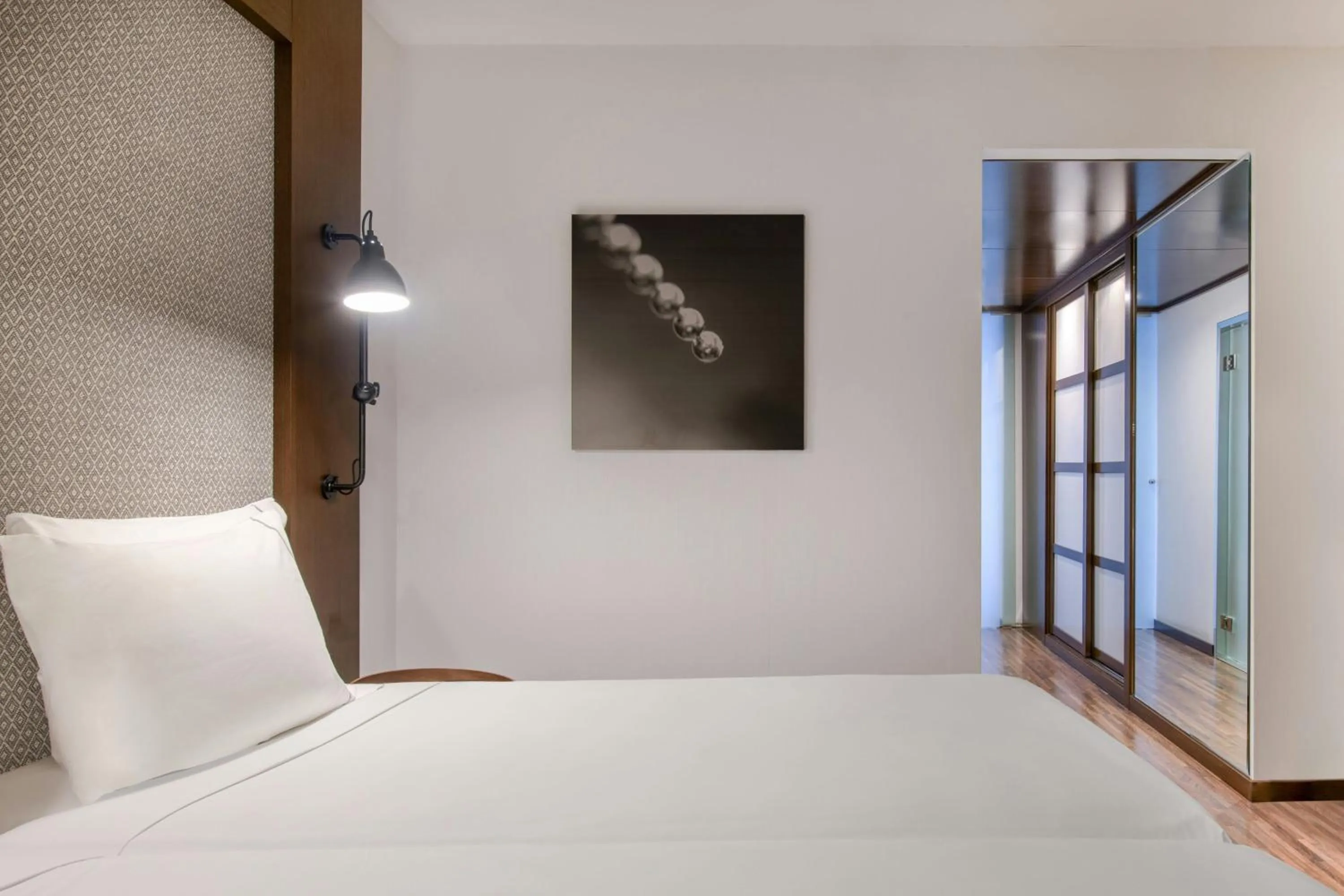 Bedroom, Bed in AC Hotel by Marriott Alicante