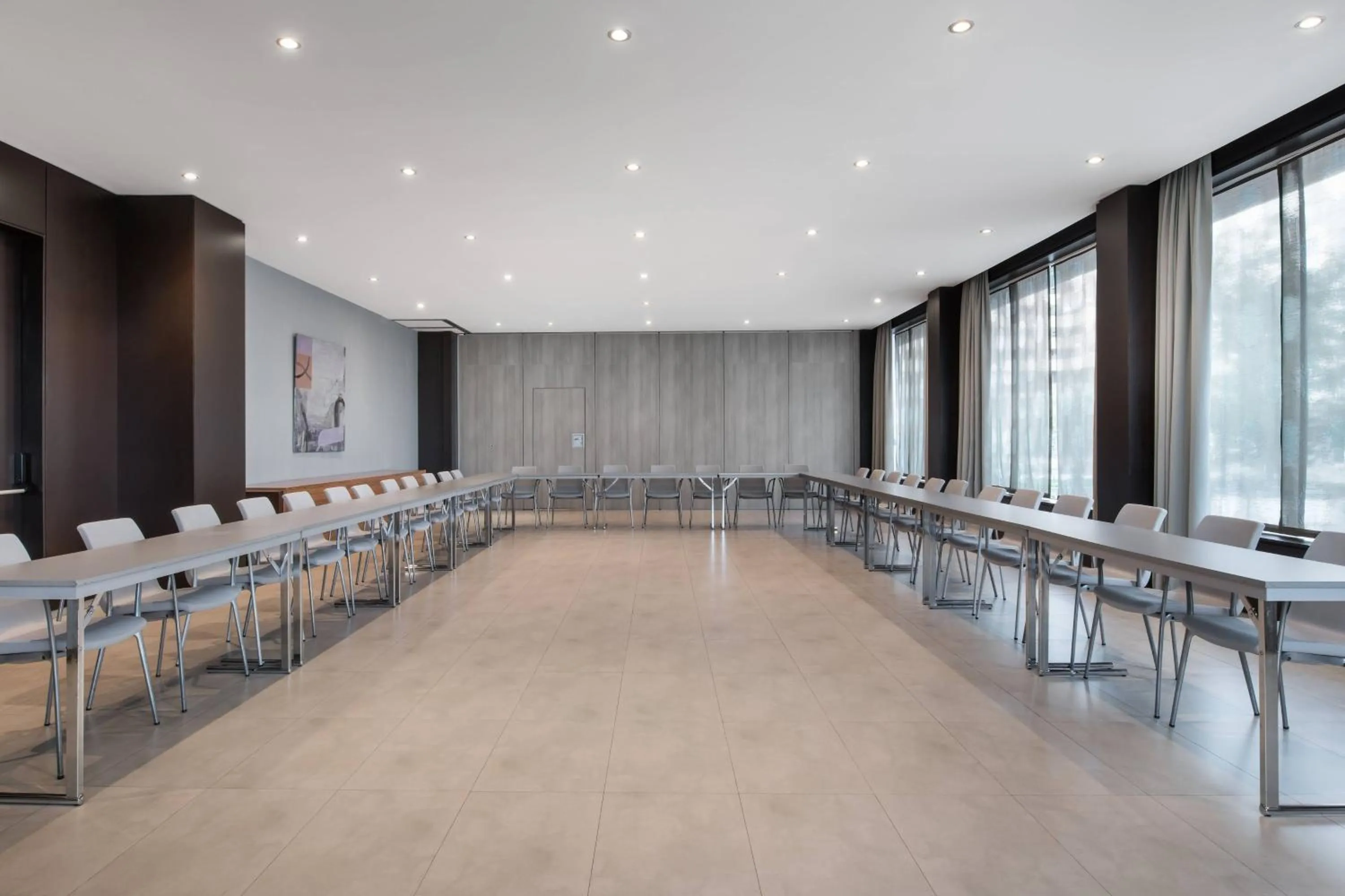 Meeting/conference room in AC Hotel by Marriott Alicante