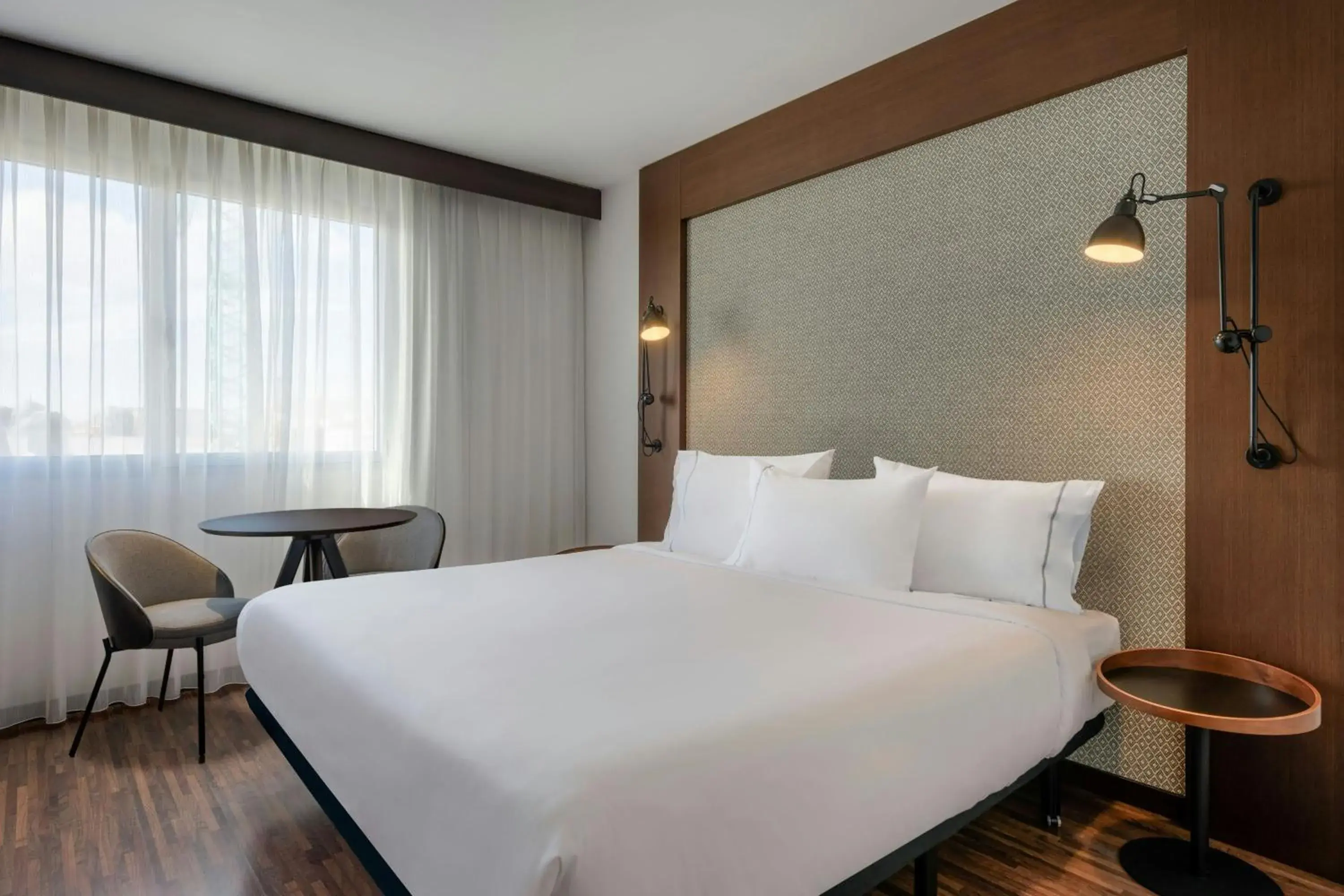 Standard Queen, Guest room, 1 Queen in AC Hotel by Marriott Alicante Standard Queen, Guest room, 1 Queen in AC Hotel by Marriott Alicante