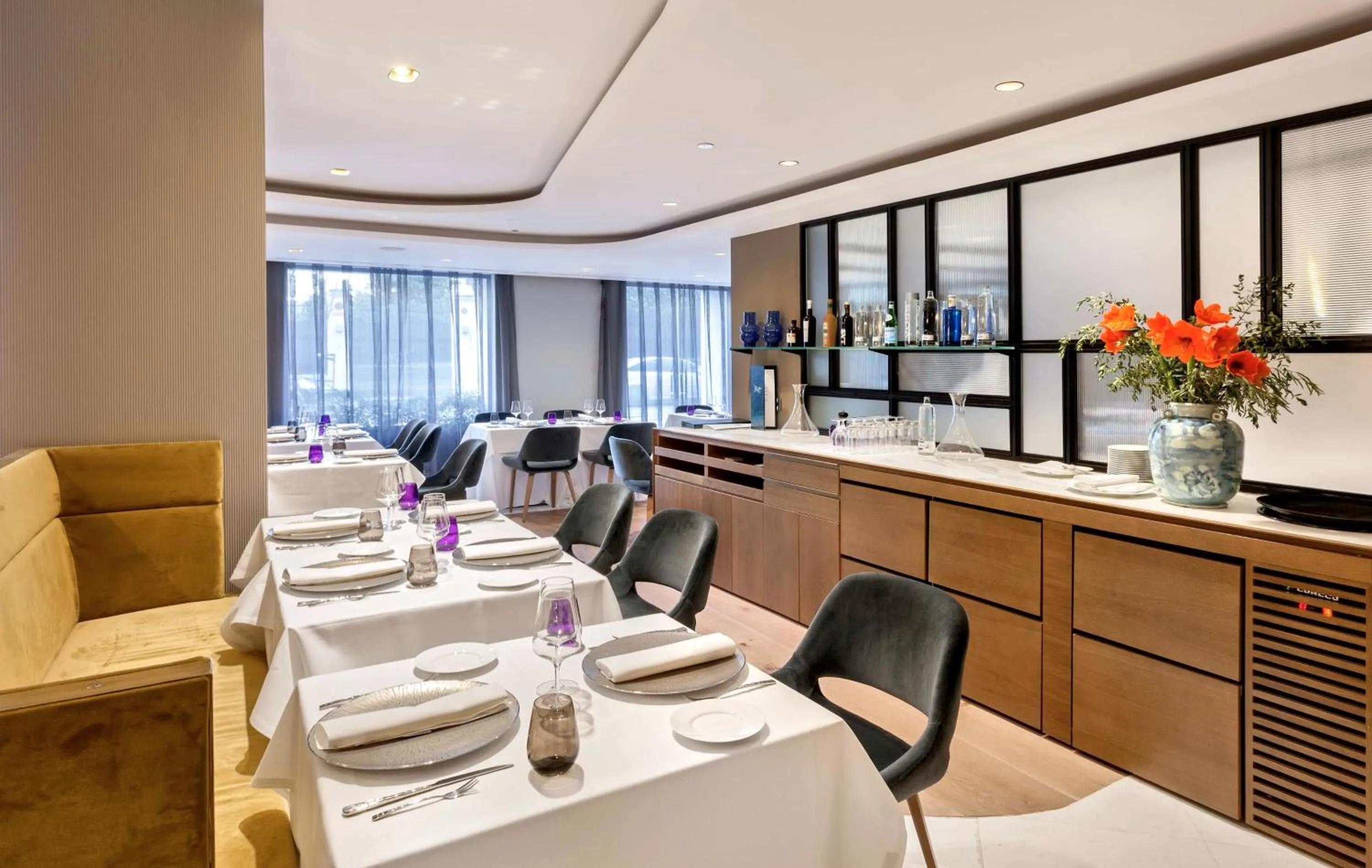 Restaurant/places to eat in Barceló Emperatriz