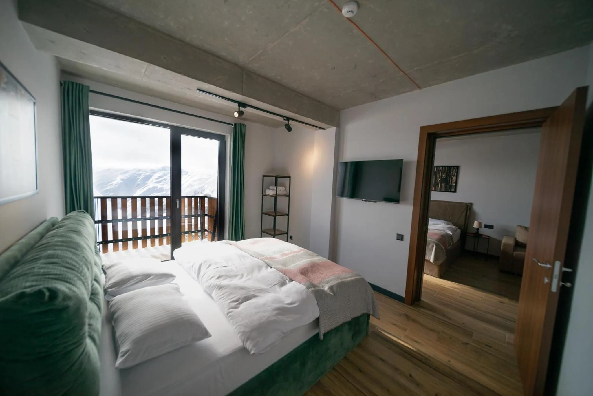 Bedroom, Bed in Skio