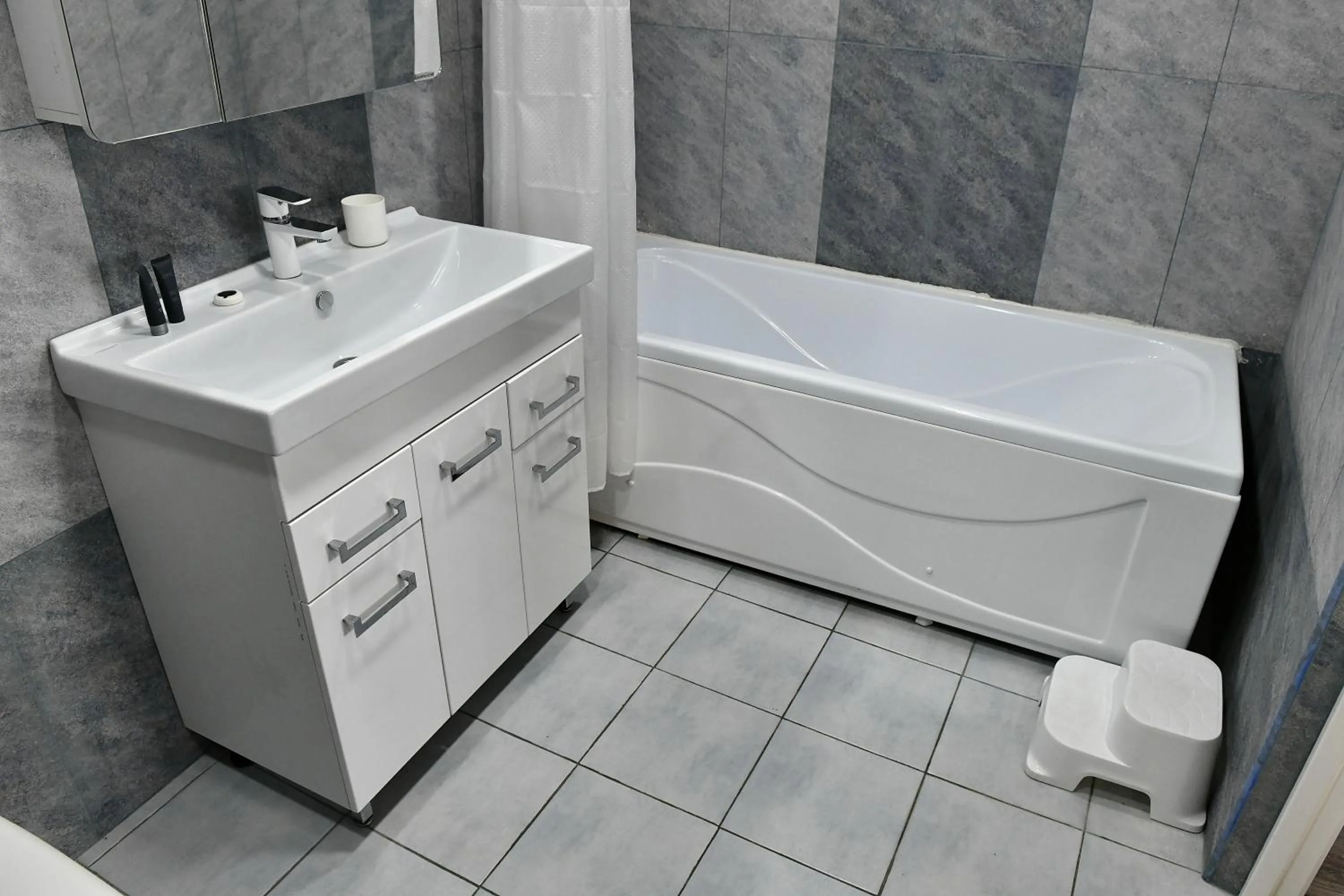 Bathroom in woolway studios