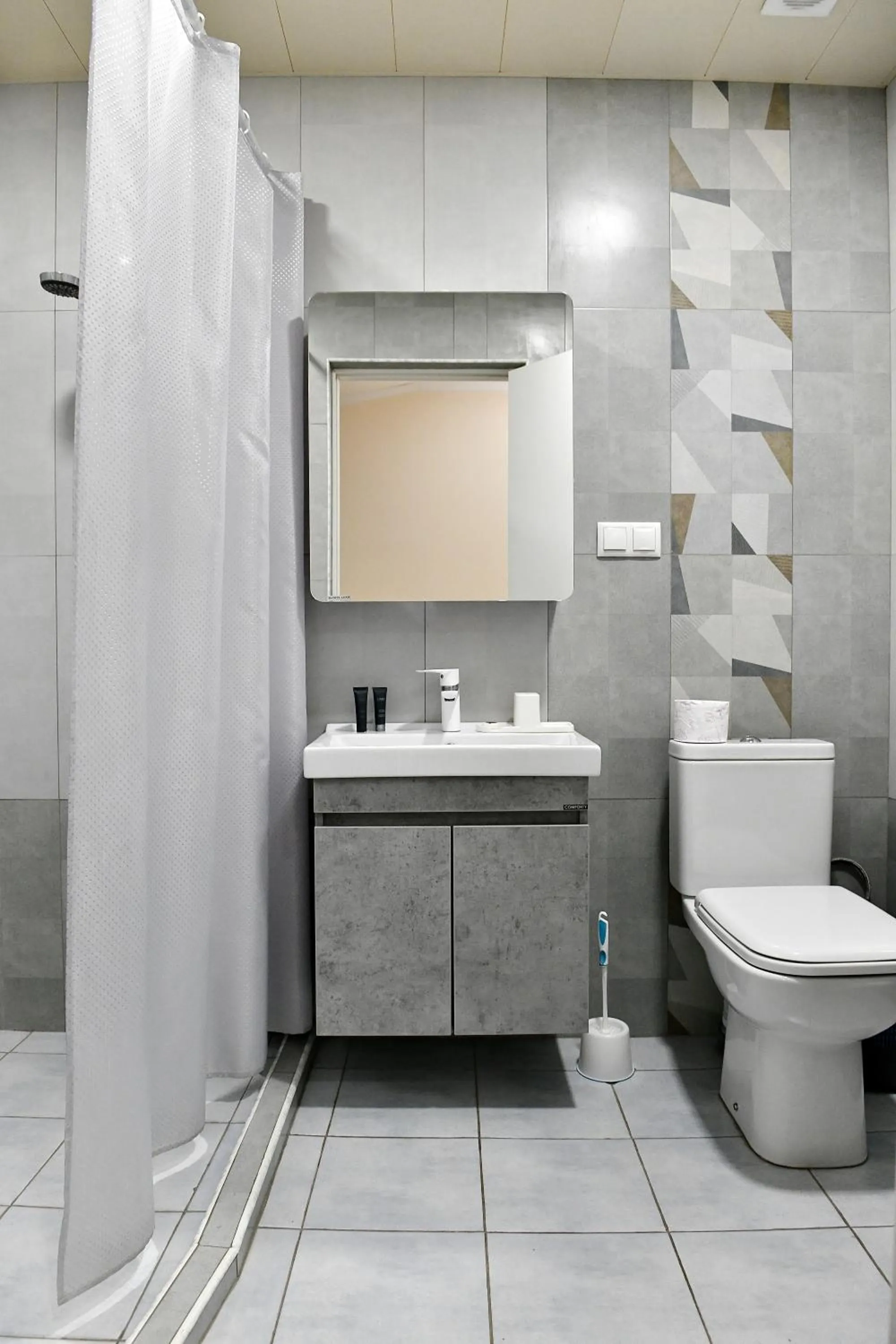 Toilet in woolway studios