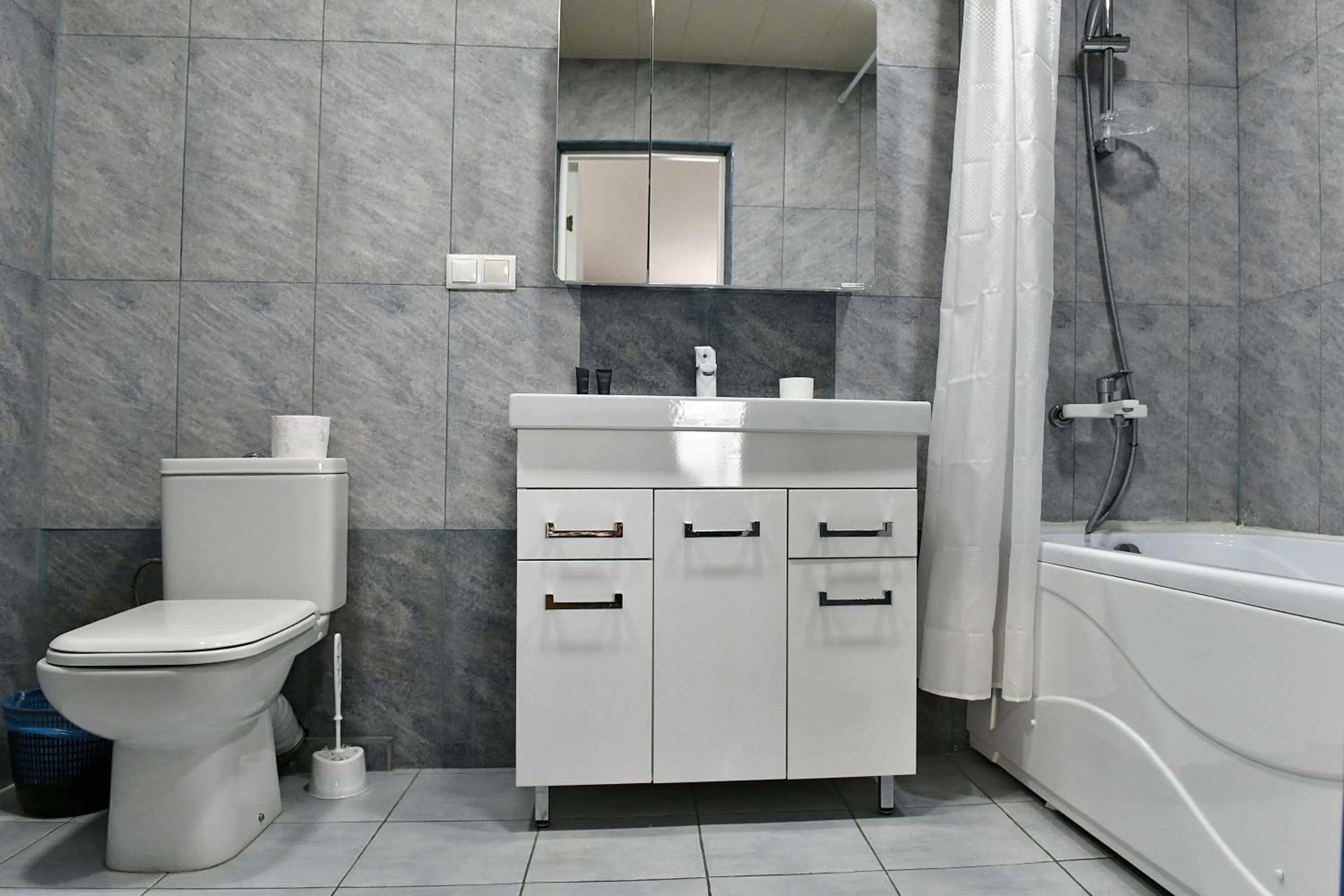 Shower in woolway studios