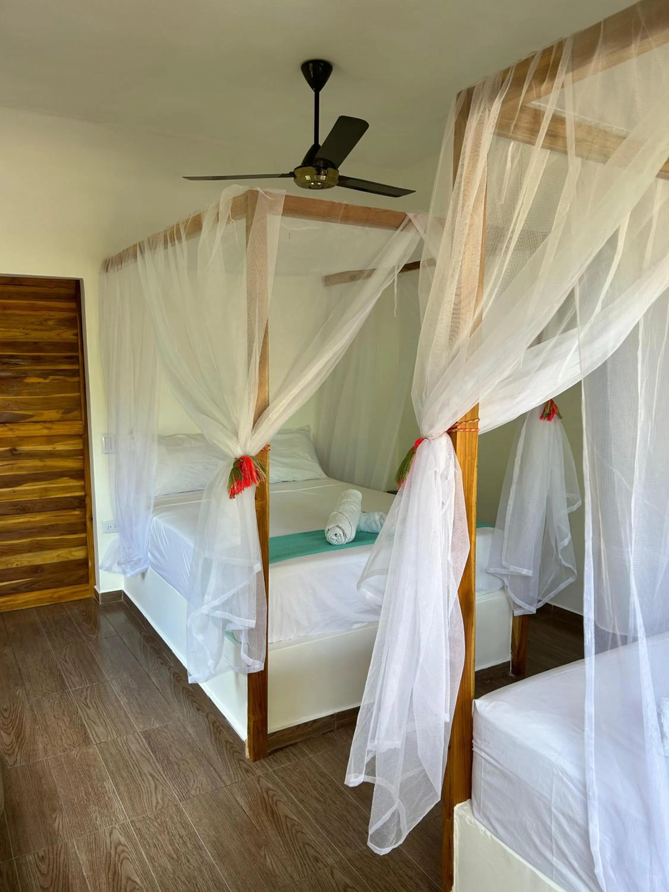 Bed in UUTTAAKA Eco-Hotel