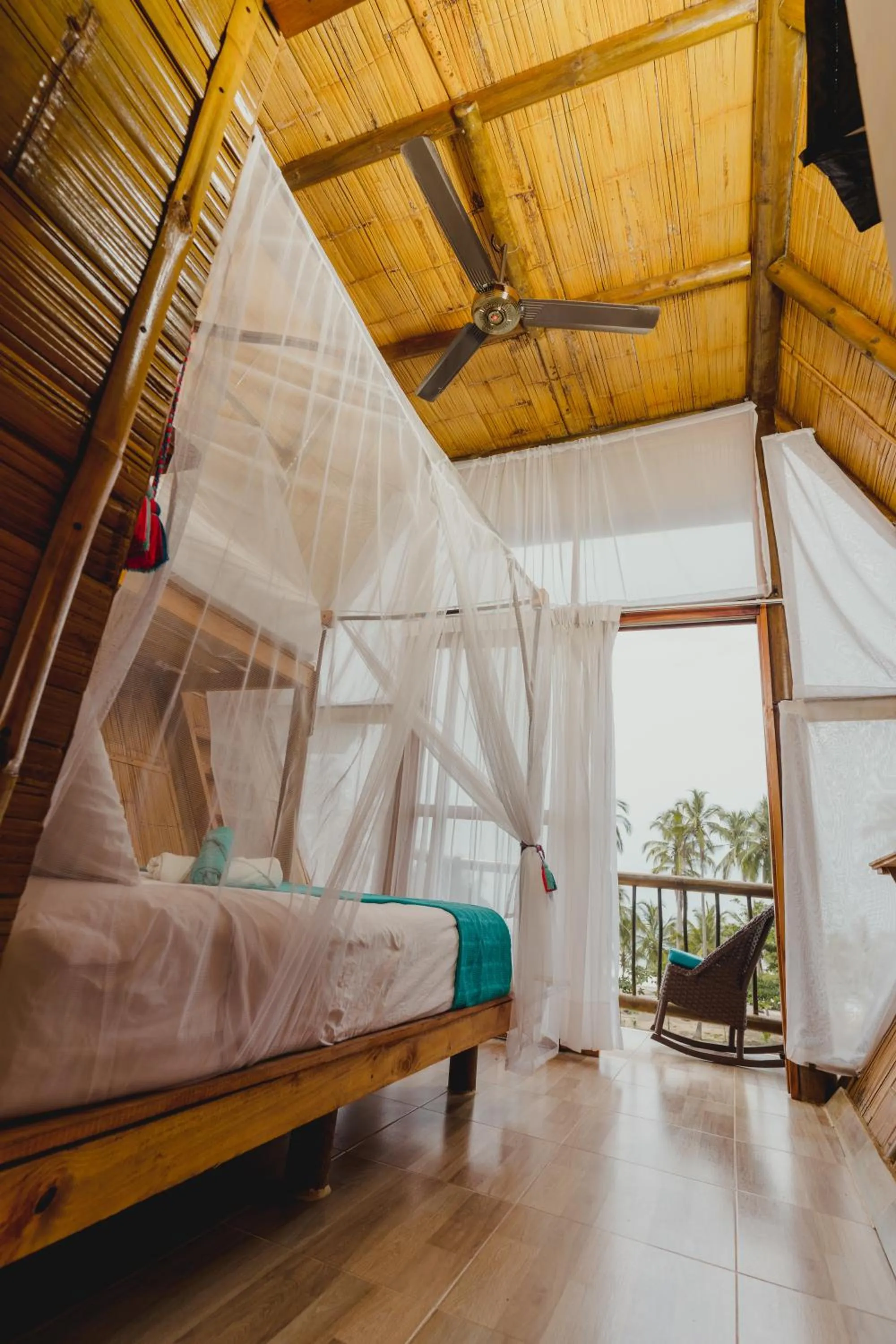 Bed in UUTTAAKA Eco-Hotel