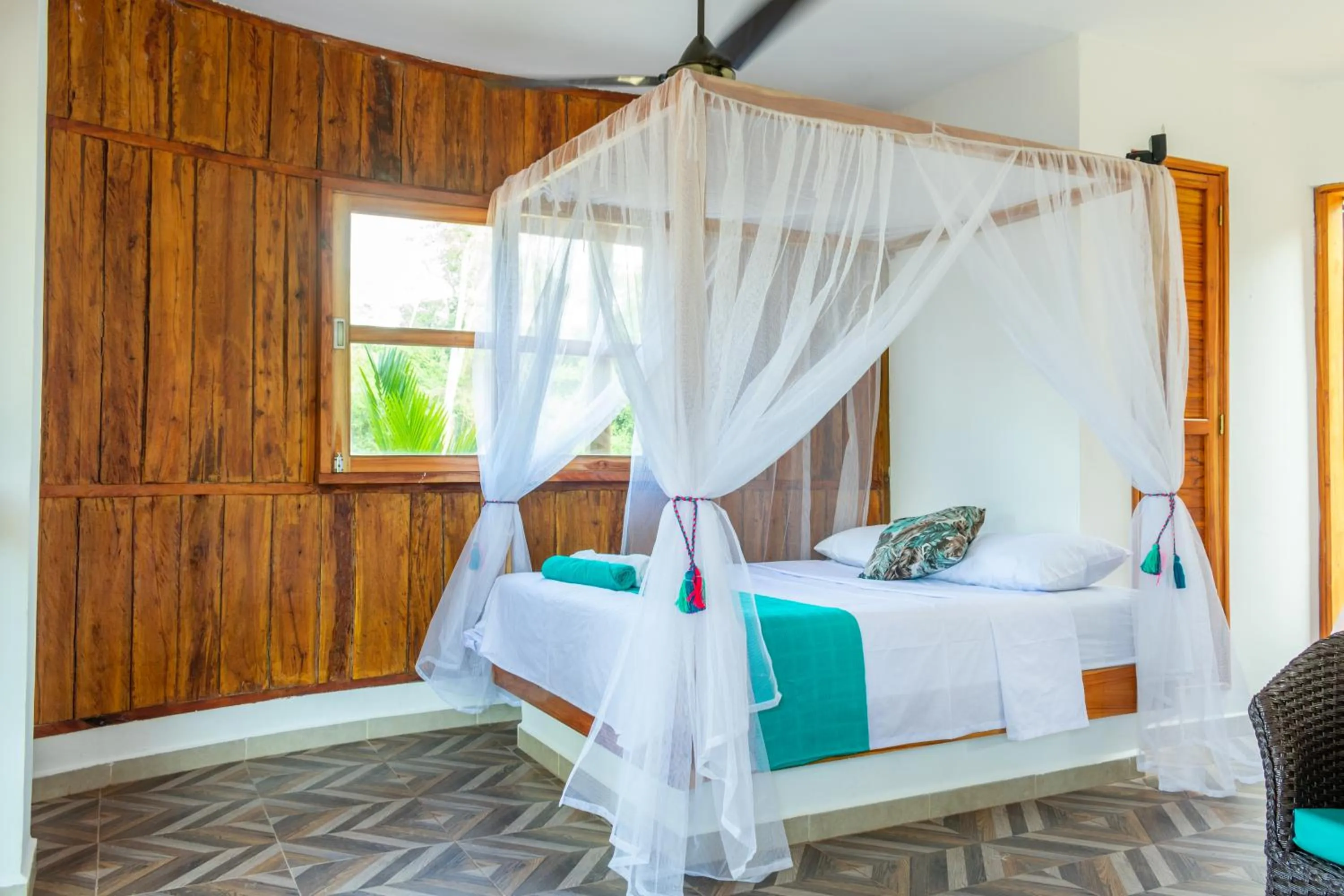 Bed in UUTTAAKA Eco-Hotel