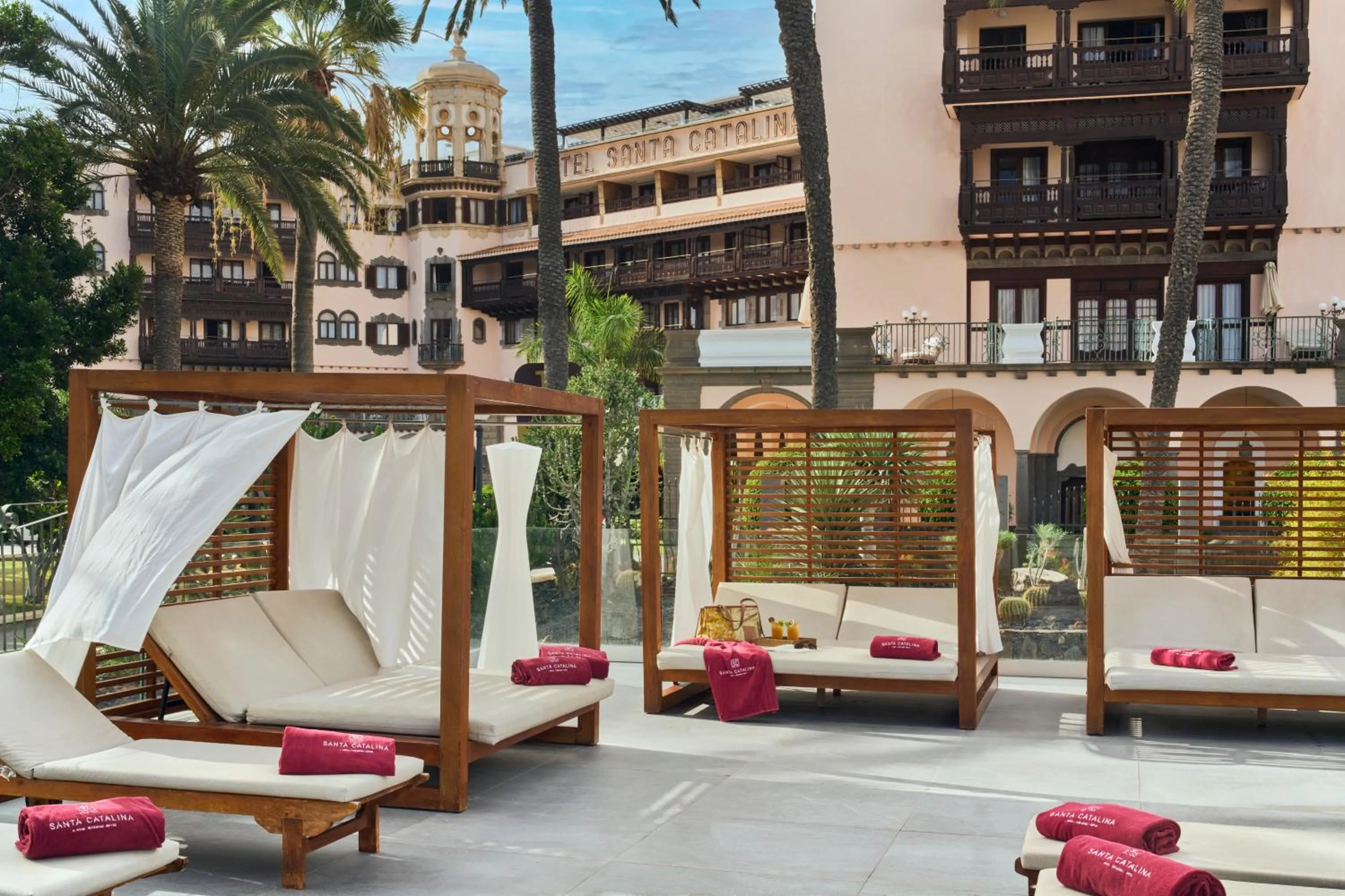 Swimming pool in Santa Catalina, a Royal Hideaway Hotel - Gran Lujo