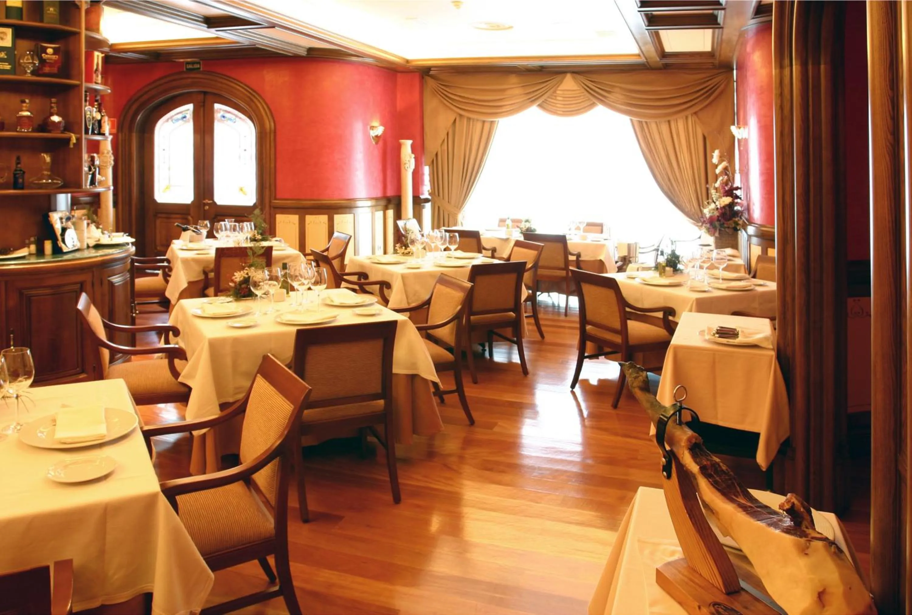 Restaurant/places to eat in Sercotel Guadiana