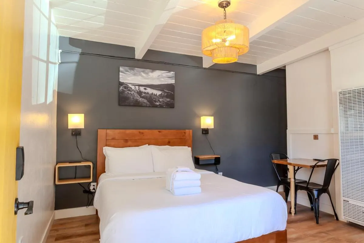 Bed in Tahoe Mountain Inn