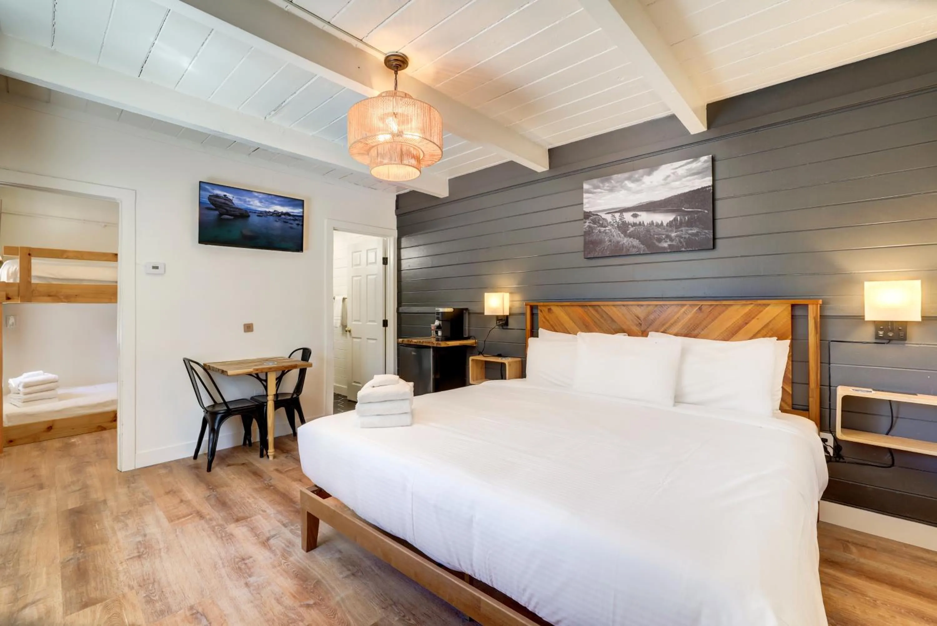 Bed in Tahoe Mountain Inn