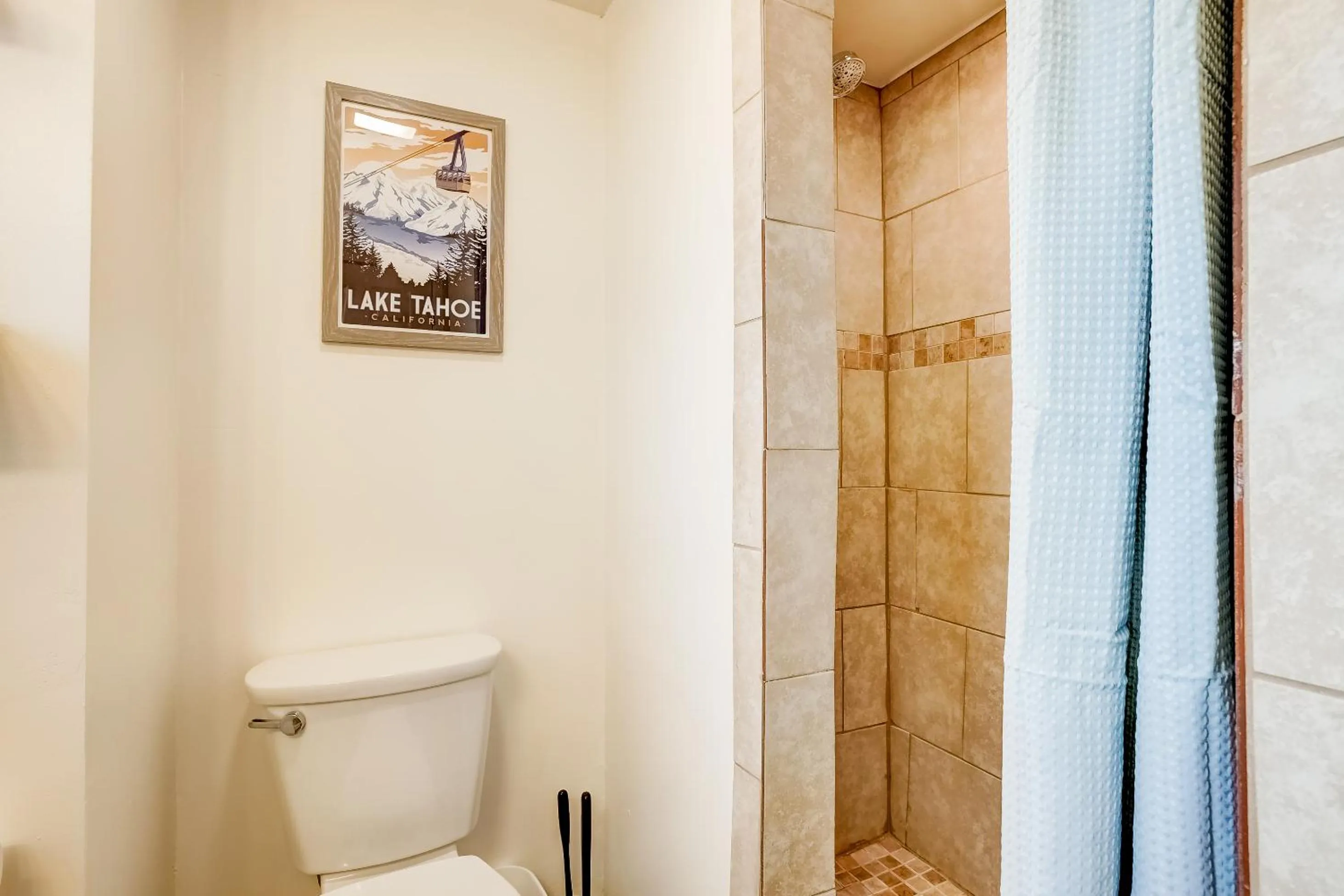 Shower in Tahoe Mountain Inn