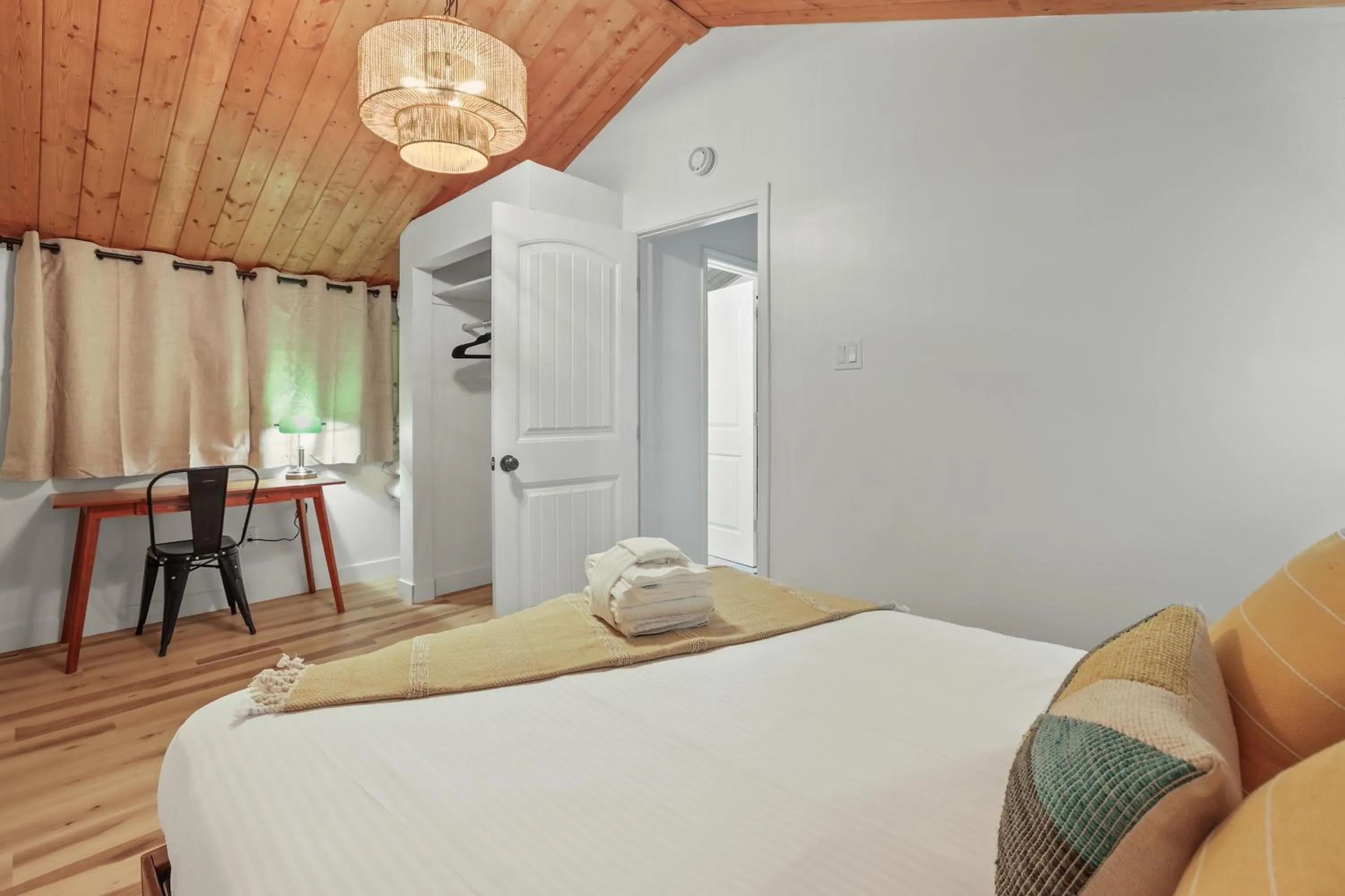 Bed in Tahoe Mountain Inn