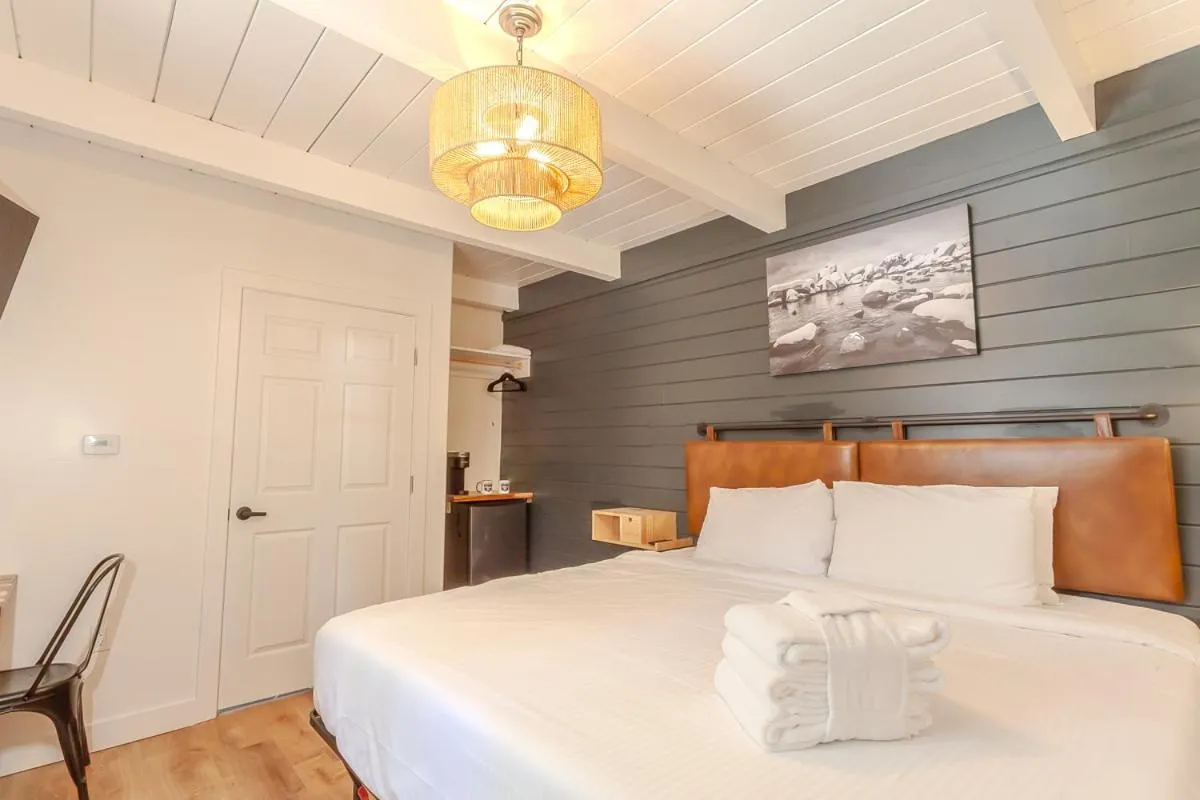Bed in Tahoe Mountain Inn
