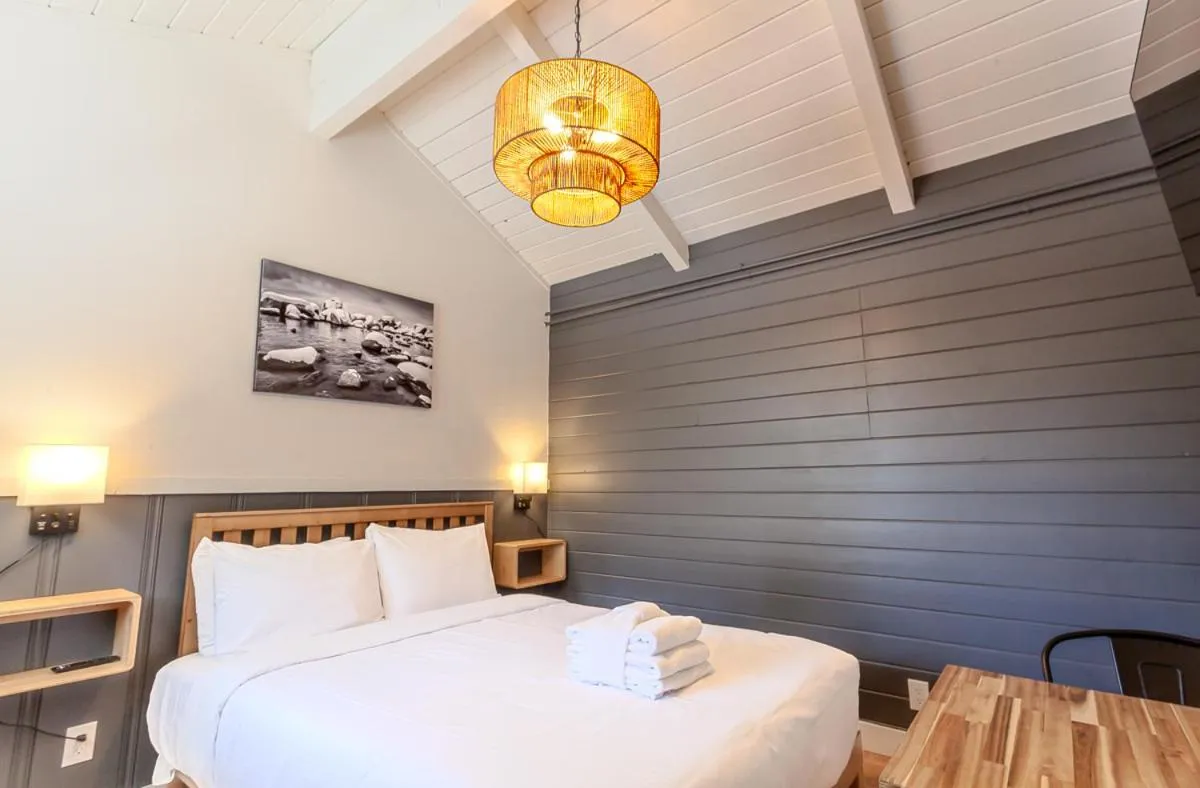 Bed in Tahoe Mountain Inn