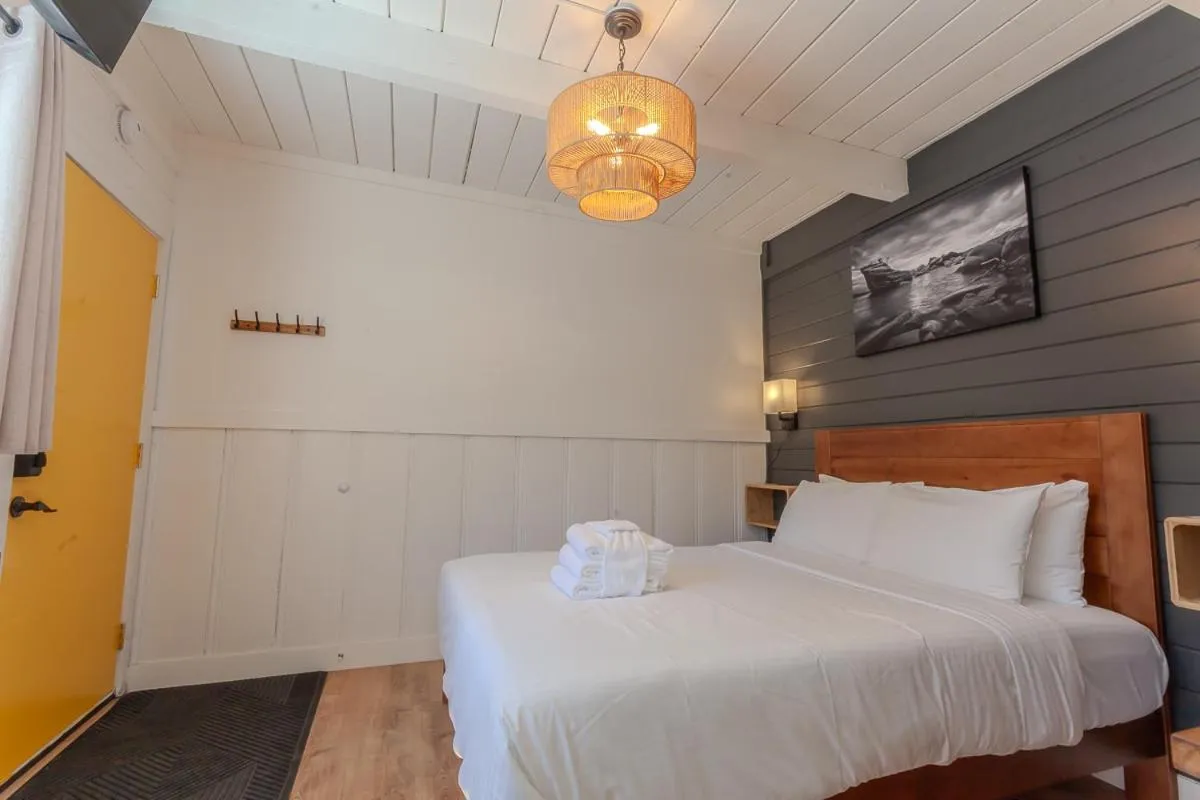 Bed in Tahoe Mountain Inn