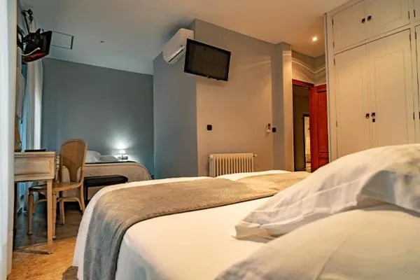 Bed in Hotel Alfonso IX