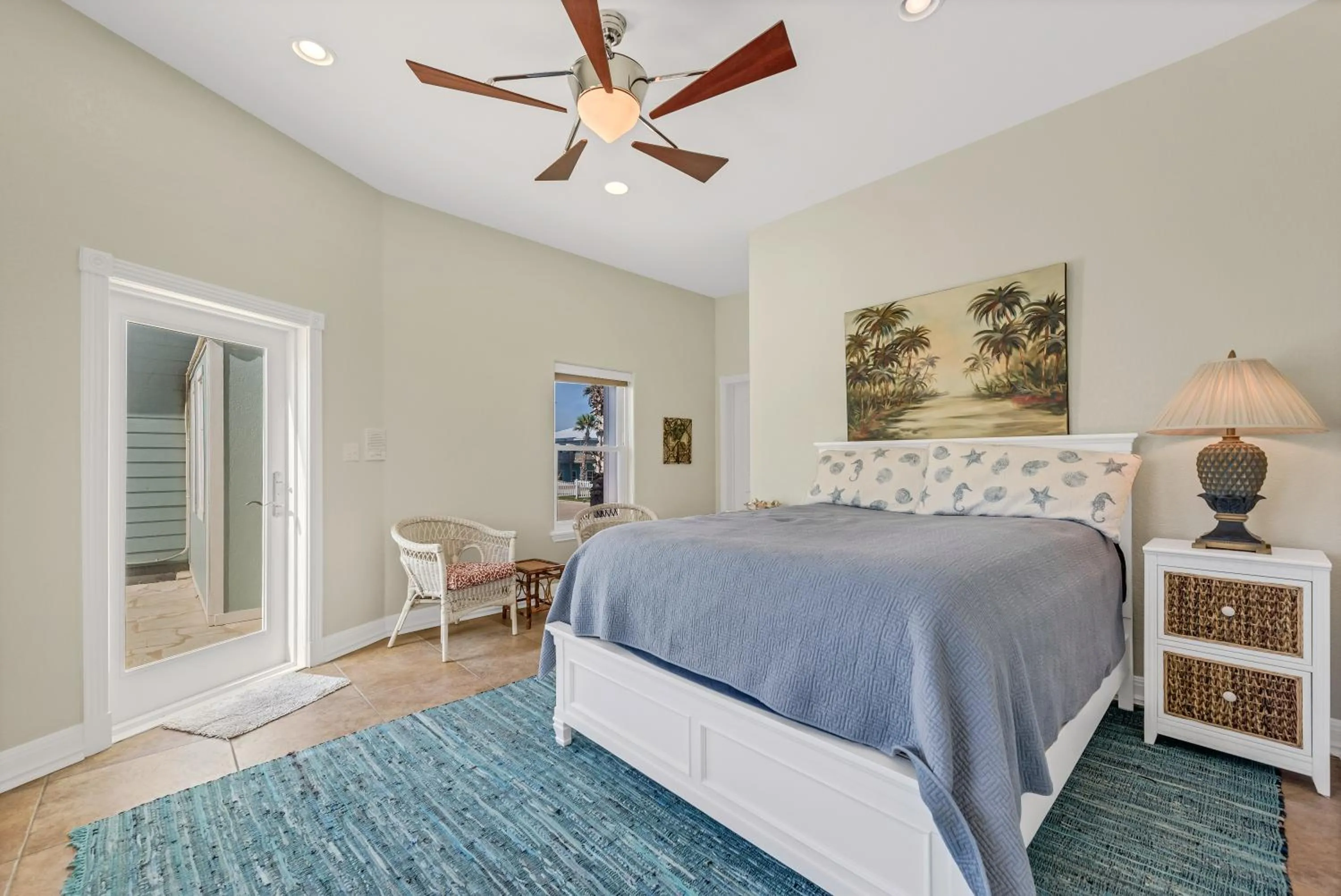 Property building, Bed in Itll Do With an Amazing View