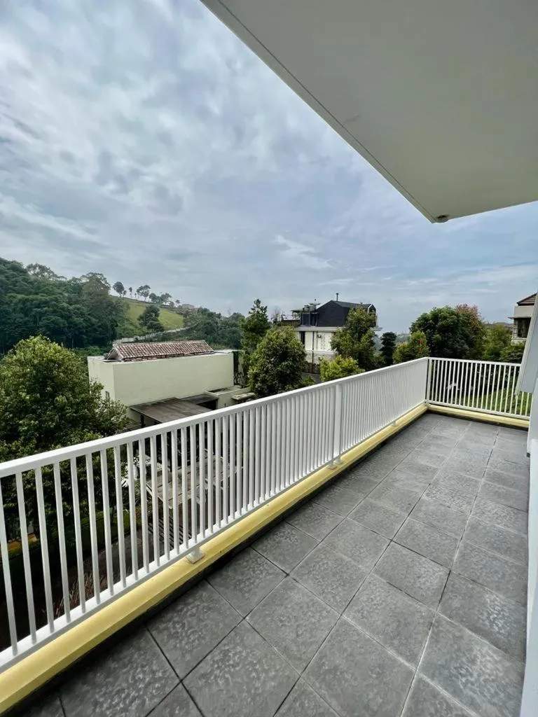 Platinum Yellow Bandung Villa 24 Pax Private Pool