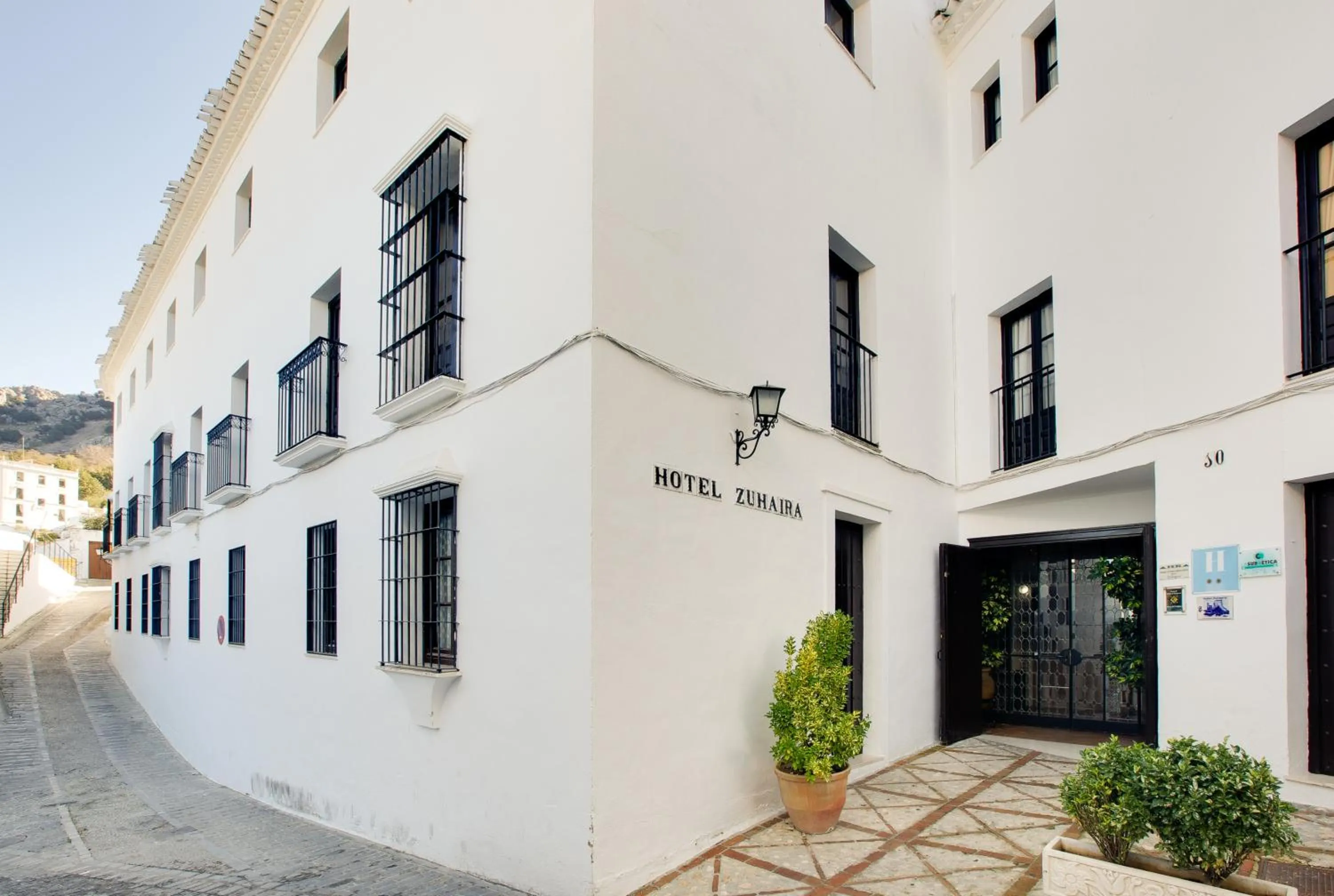 Property building in Hotel Zuhayra