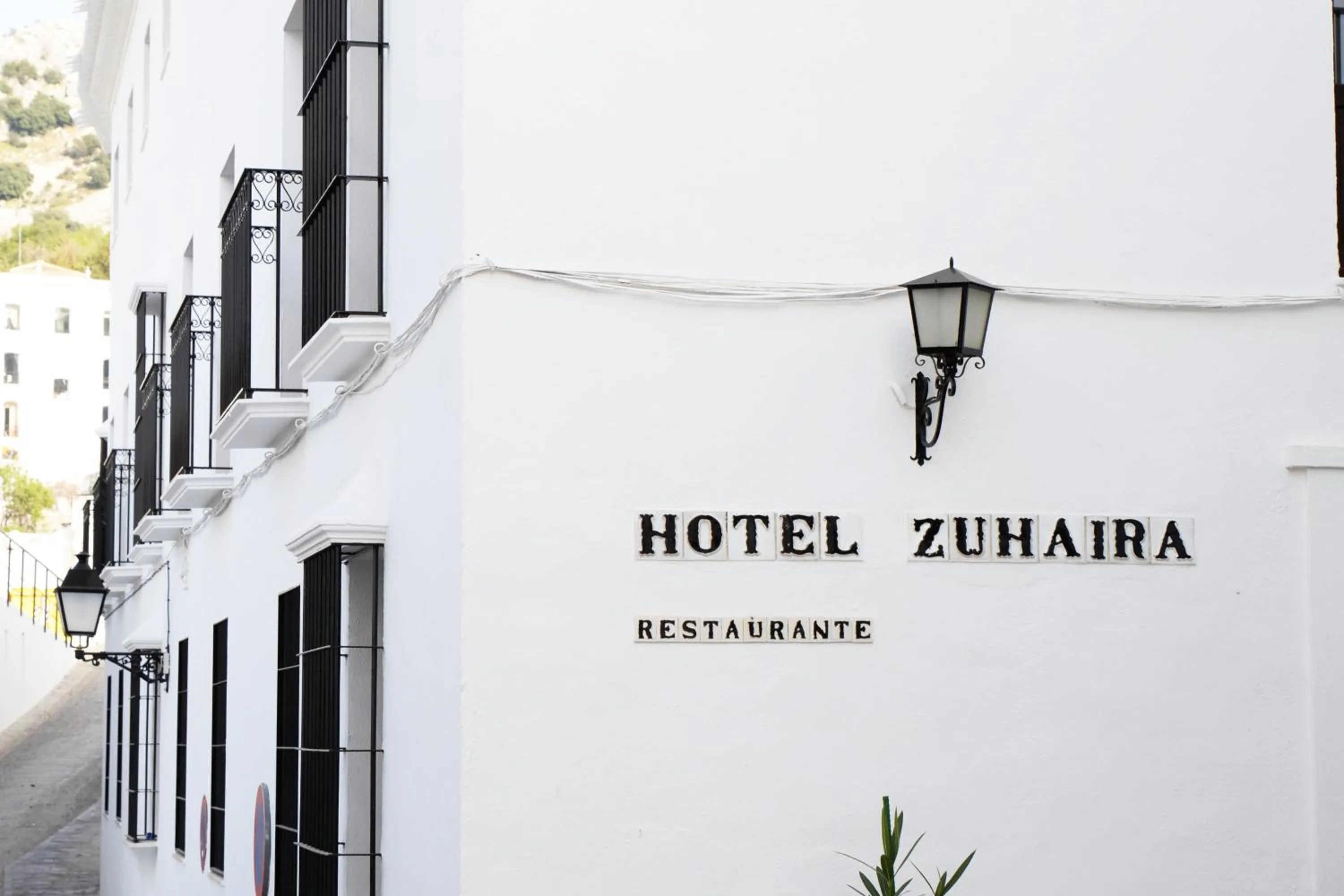 Facade/entrance in Hotel Zuhayra