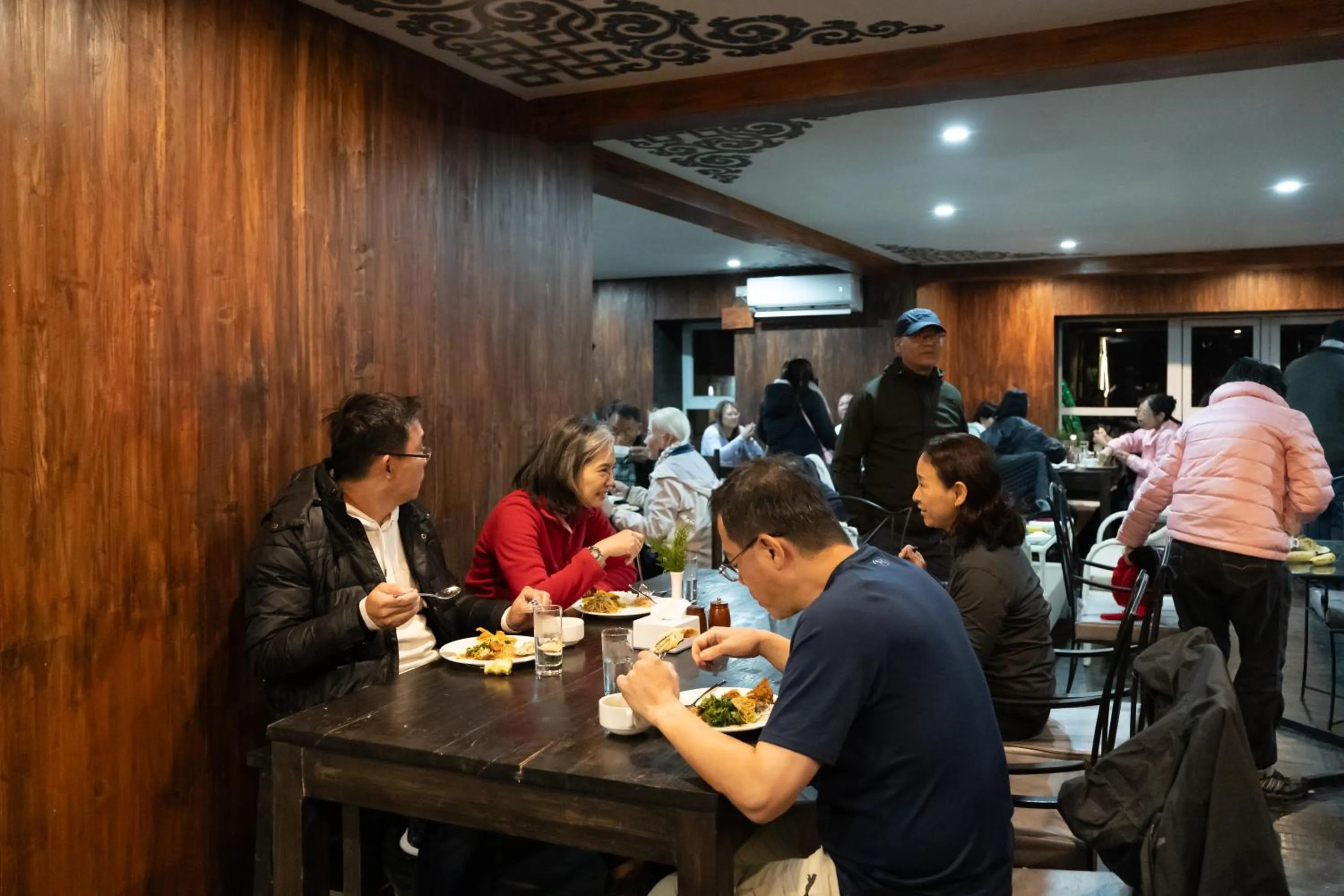 Restaurant/places to eat in Lo Mustang Himalayan Resort