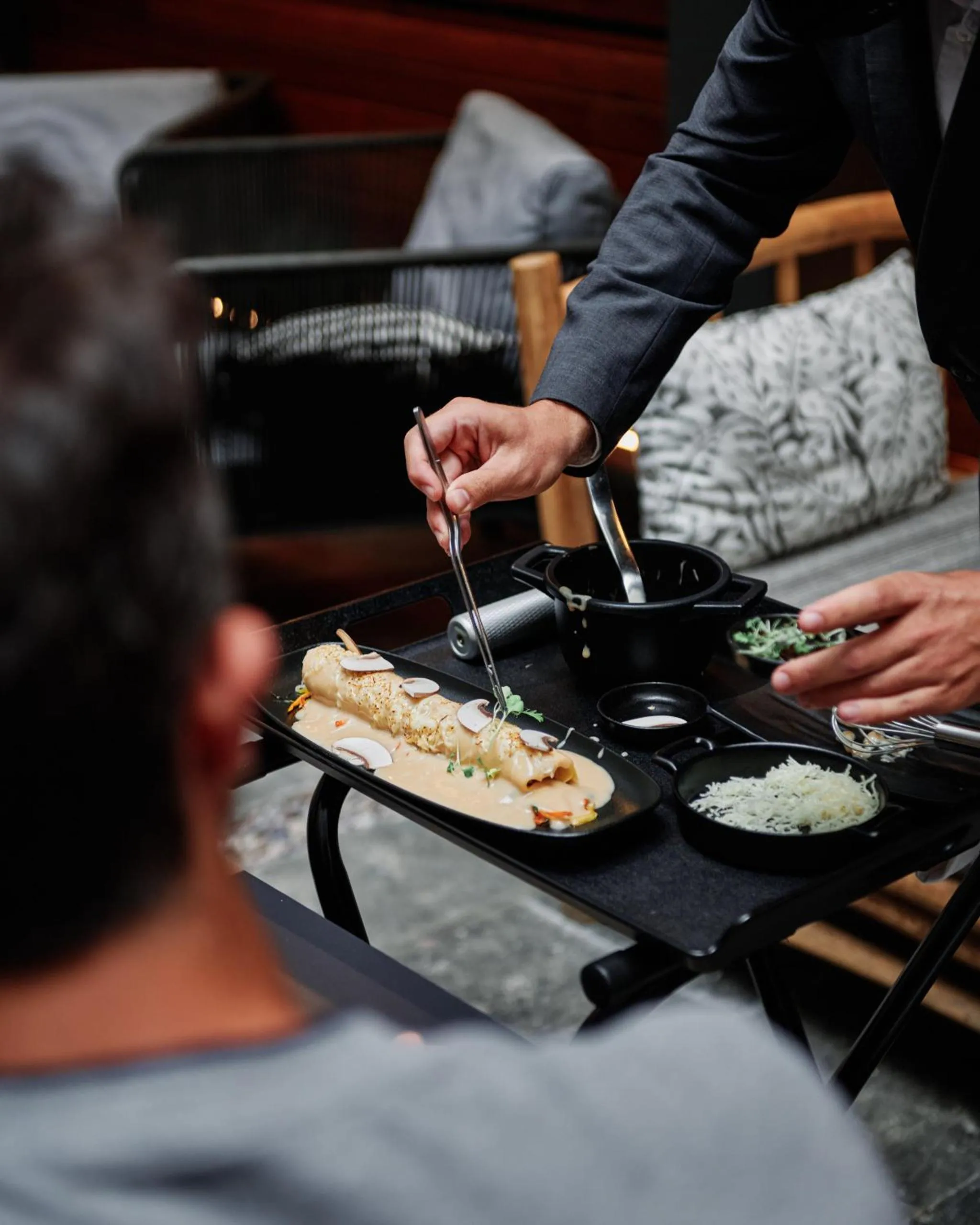 Restaurant/places to eat in Molina Lario