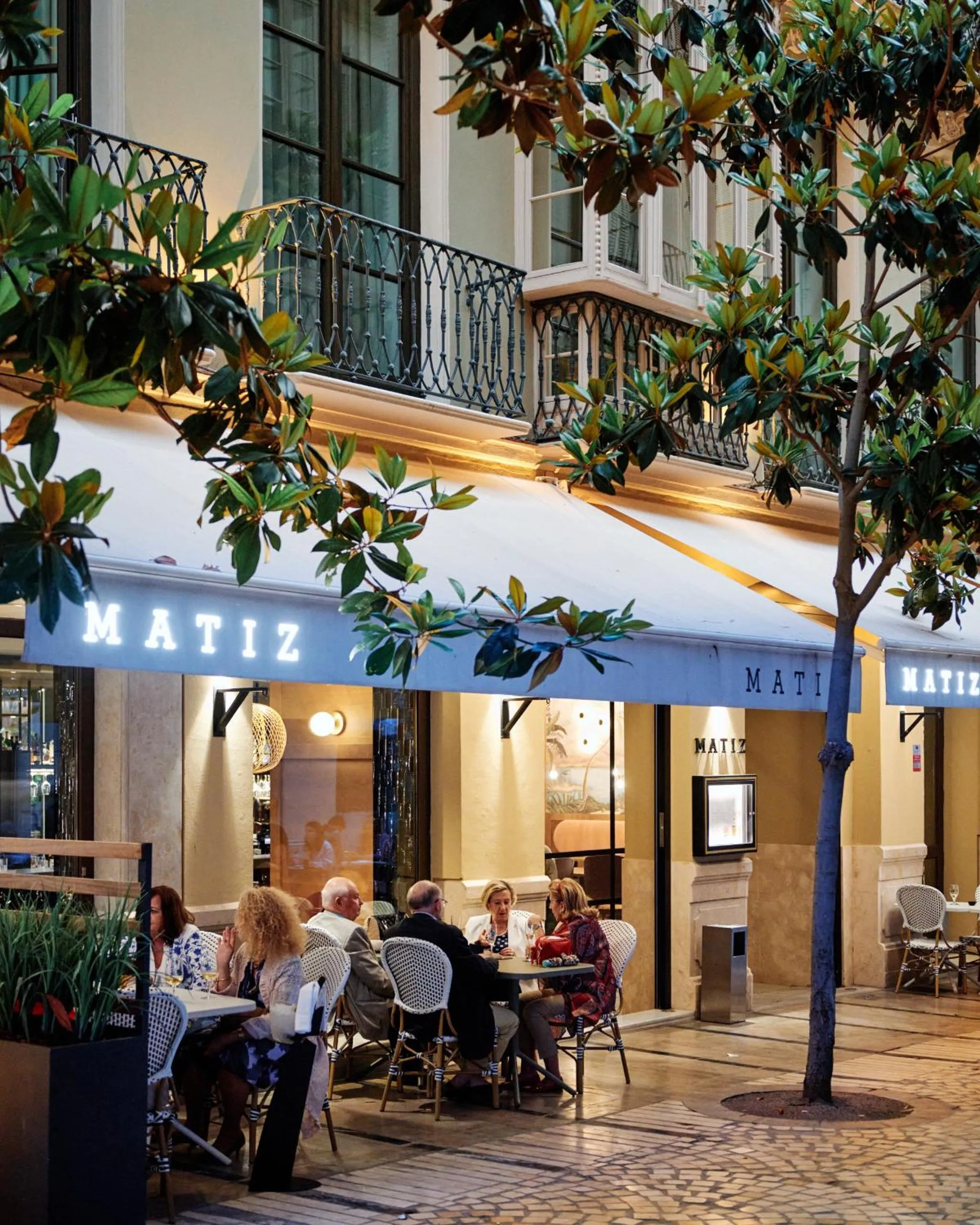 Restaurant/places to eat in Molina Lario