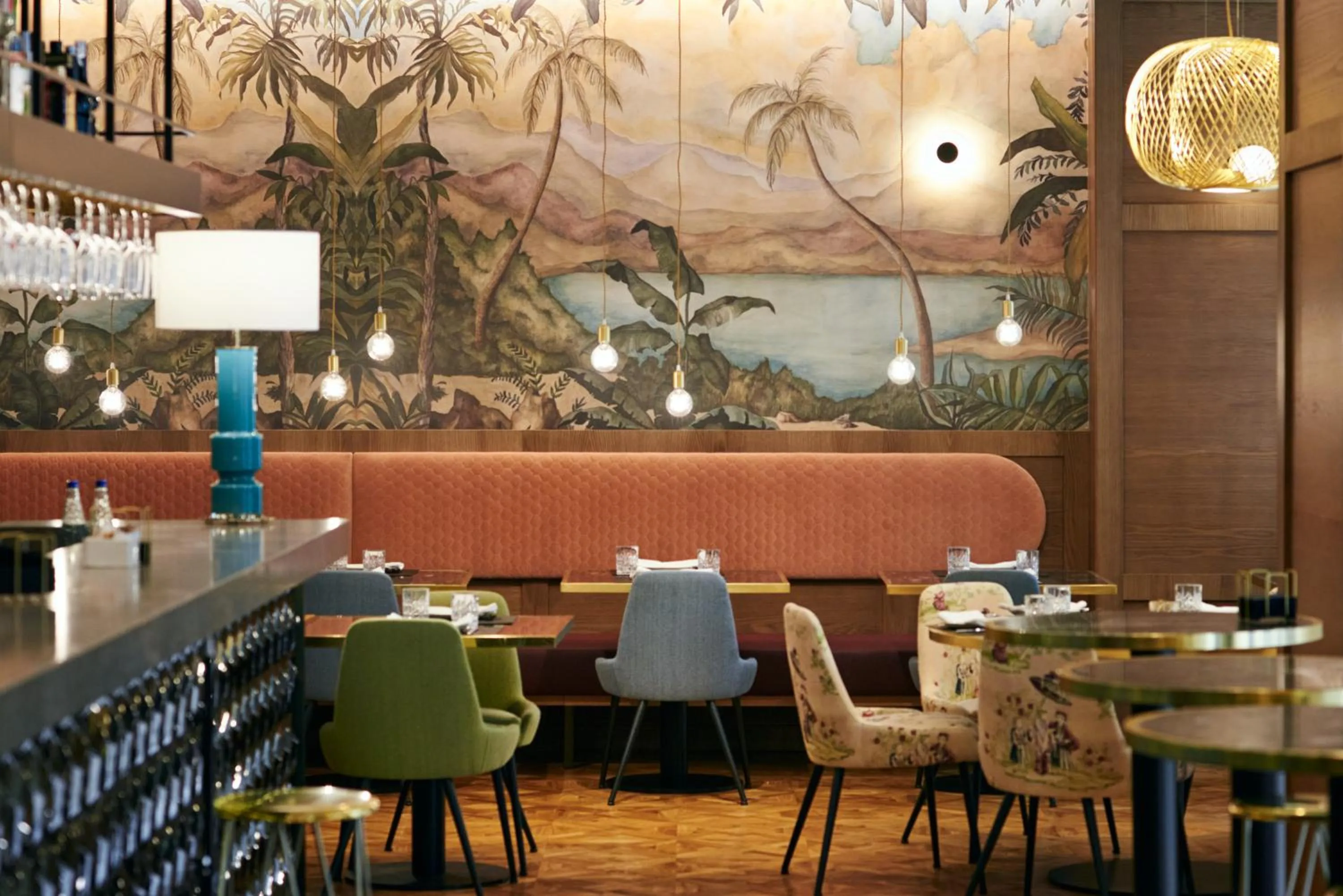 Restaurant/places to eat in Molina Lario