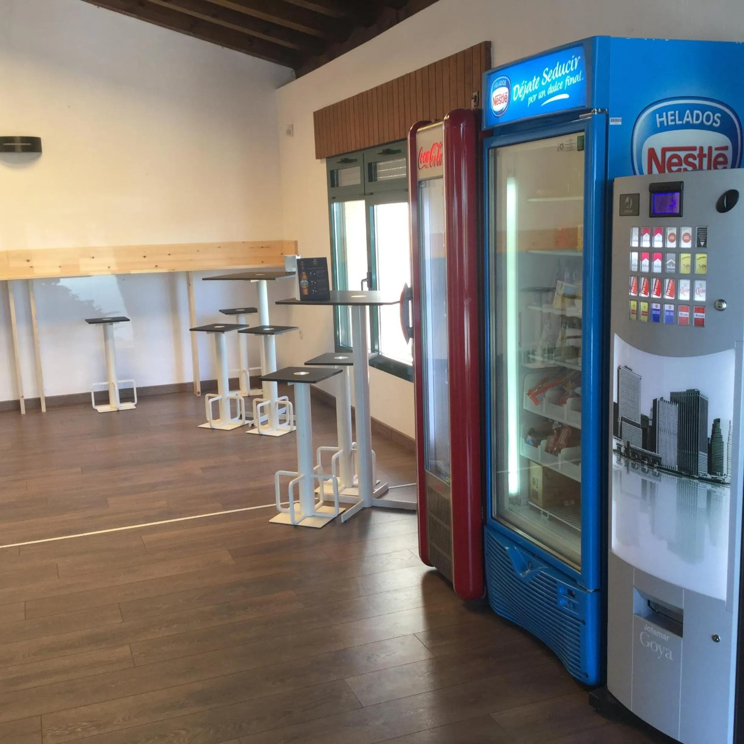 On-site shops in Mirasierra