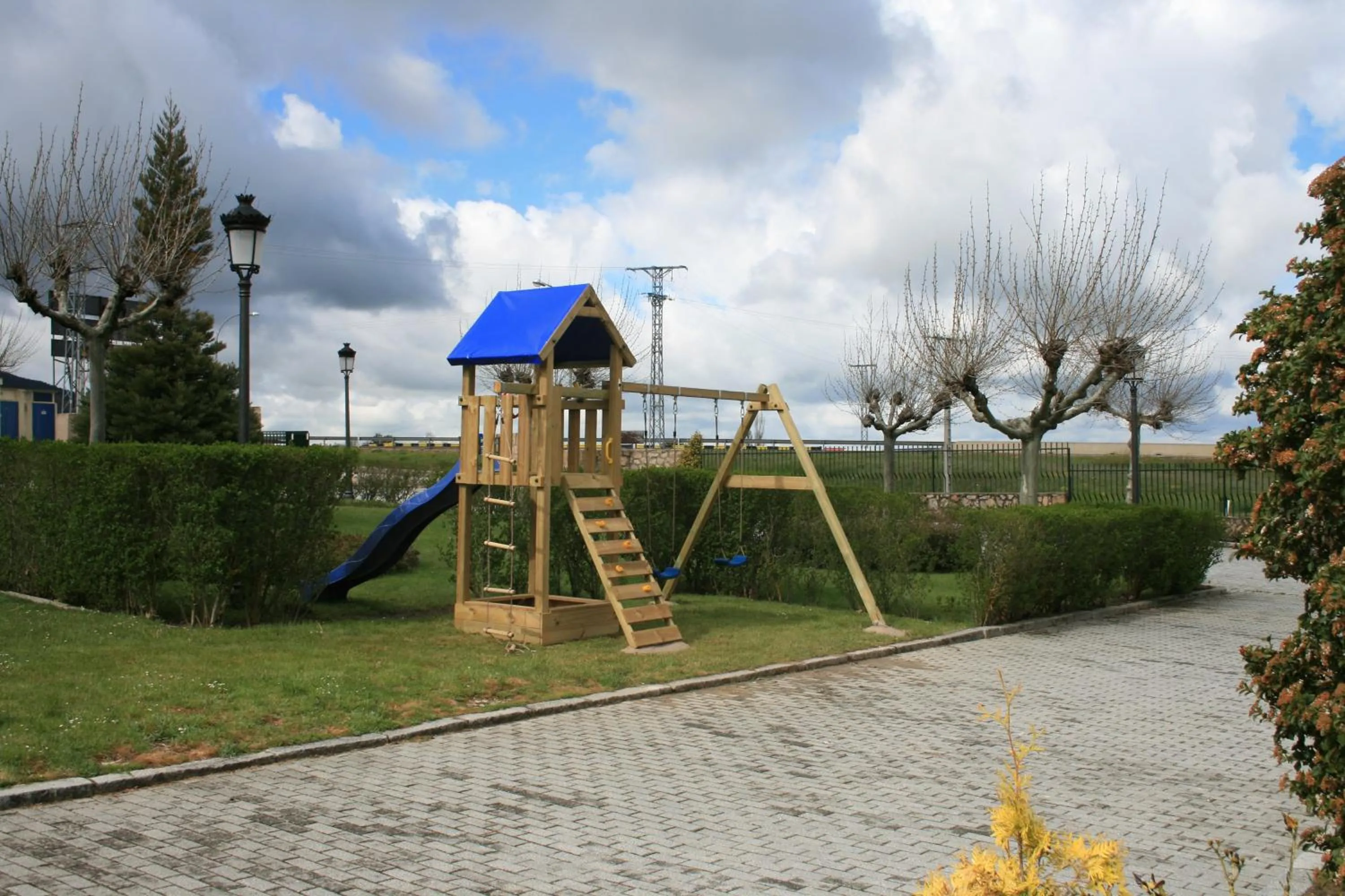 Children play ground in Mirasierra