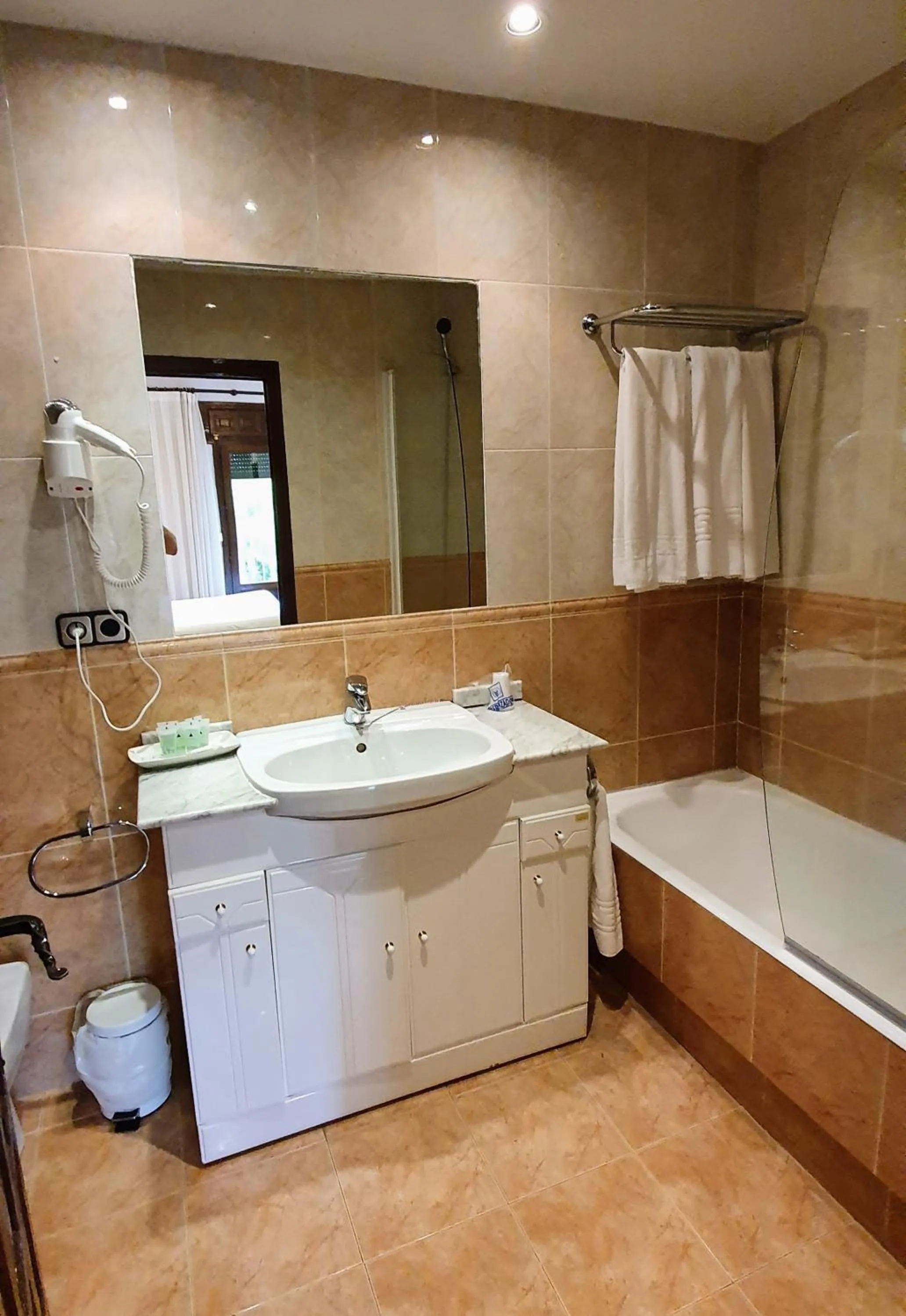 Bathroom in Mirasierra