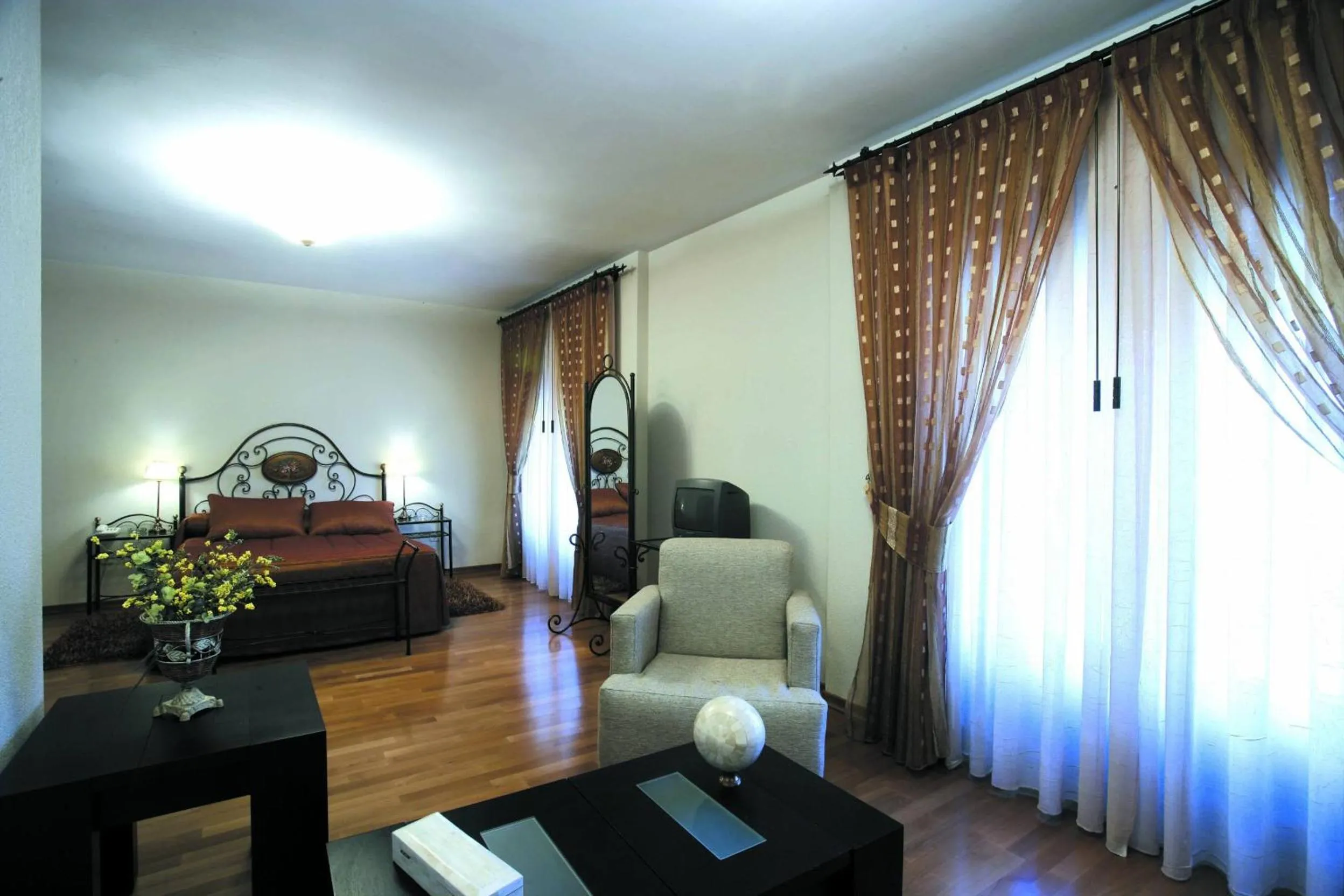 Photo of the whole room in Mirasierra