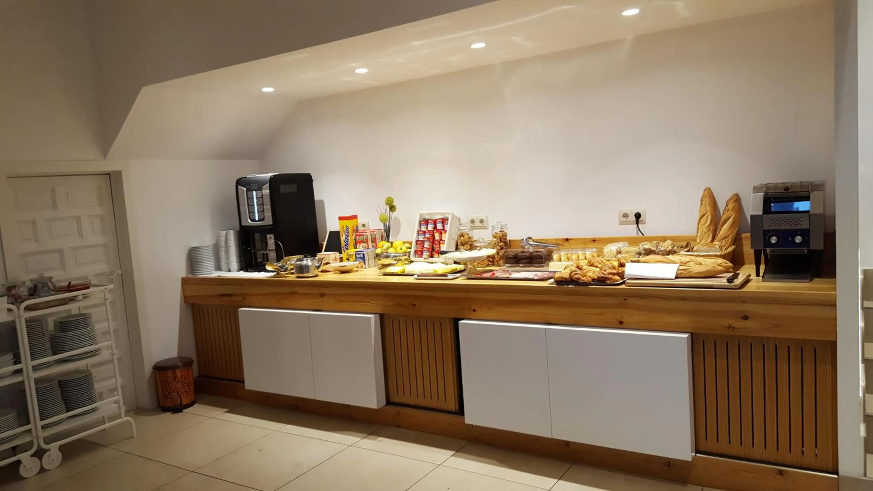 Food and drinks in Mirasierra