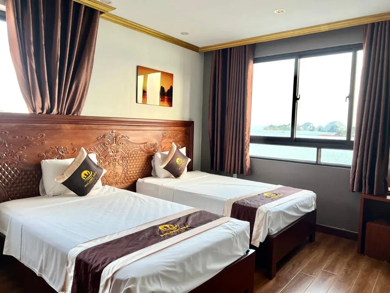 Twin Room with City View in Golden Sea HaLong Hotel Twin Room with City View in Golden Sea HaLong Hotel