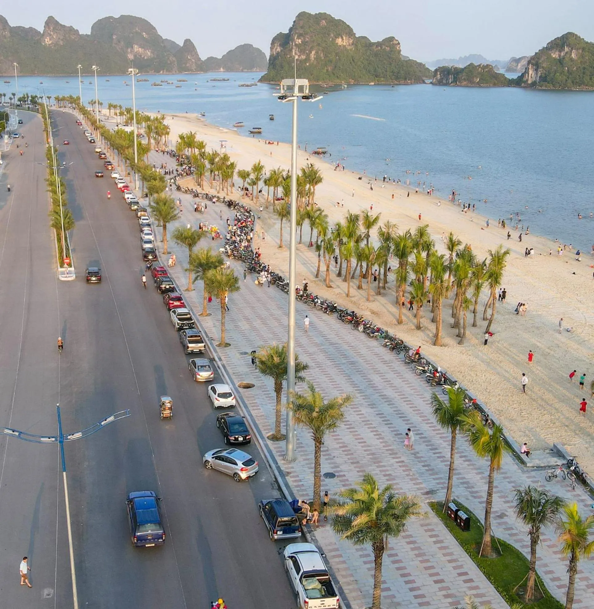 Nearby landmark in Golden Sea HaLong Hotel