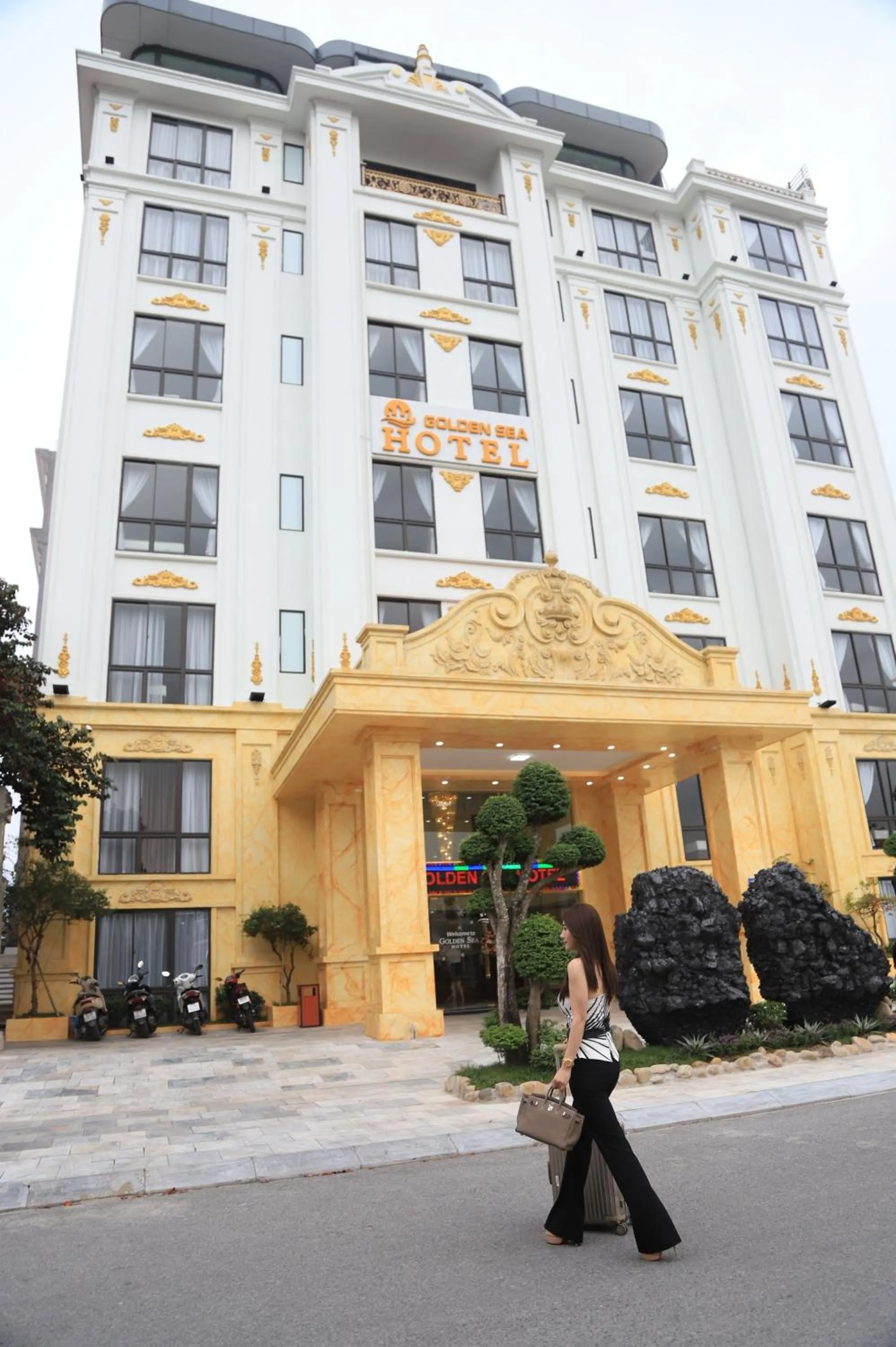 Property building in Golden Sea HaLong Hotel