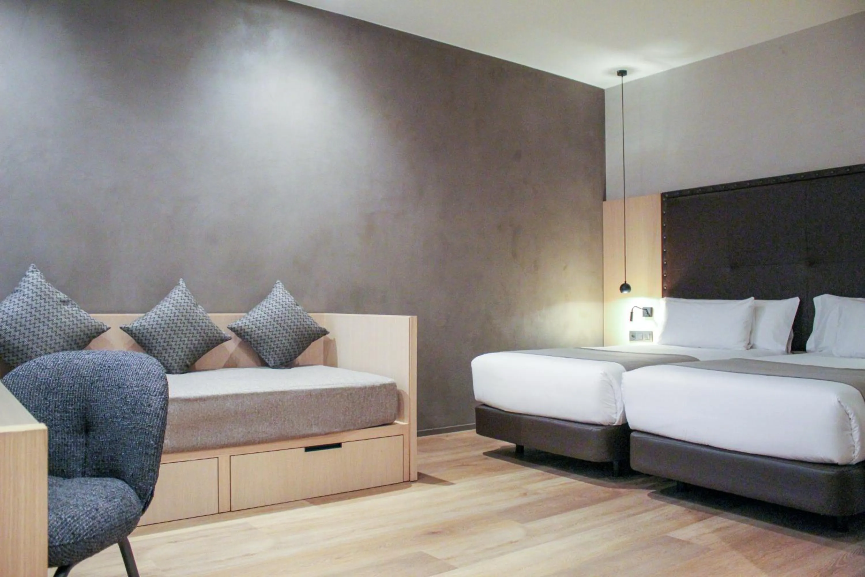 Bedroom, Bed in Gran Hotel Barcino