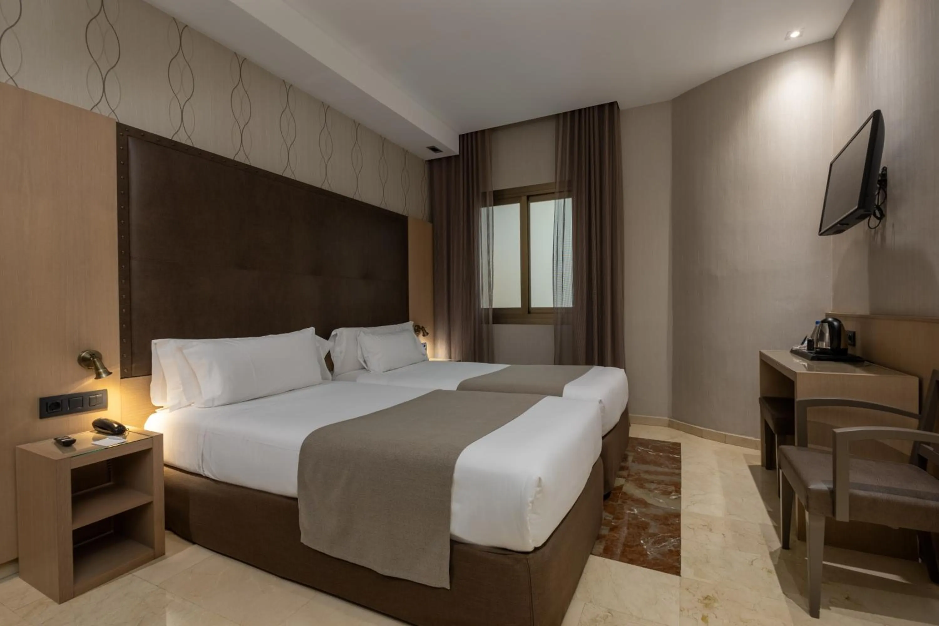 Bedroom, Bed in Gran Hotel Barcino