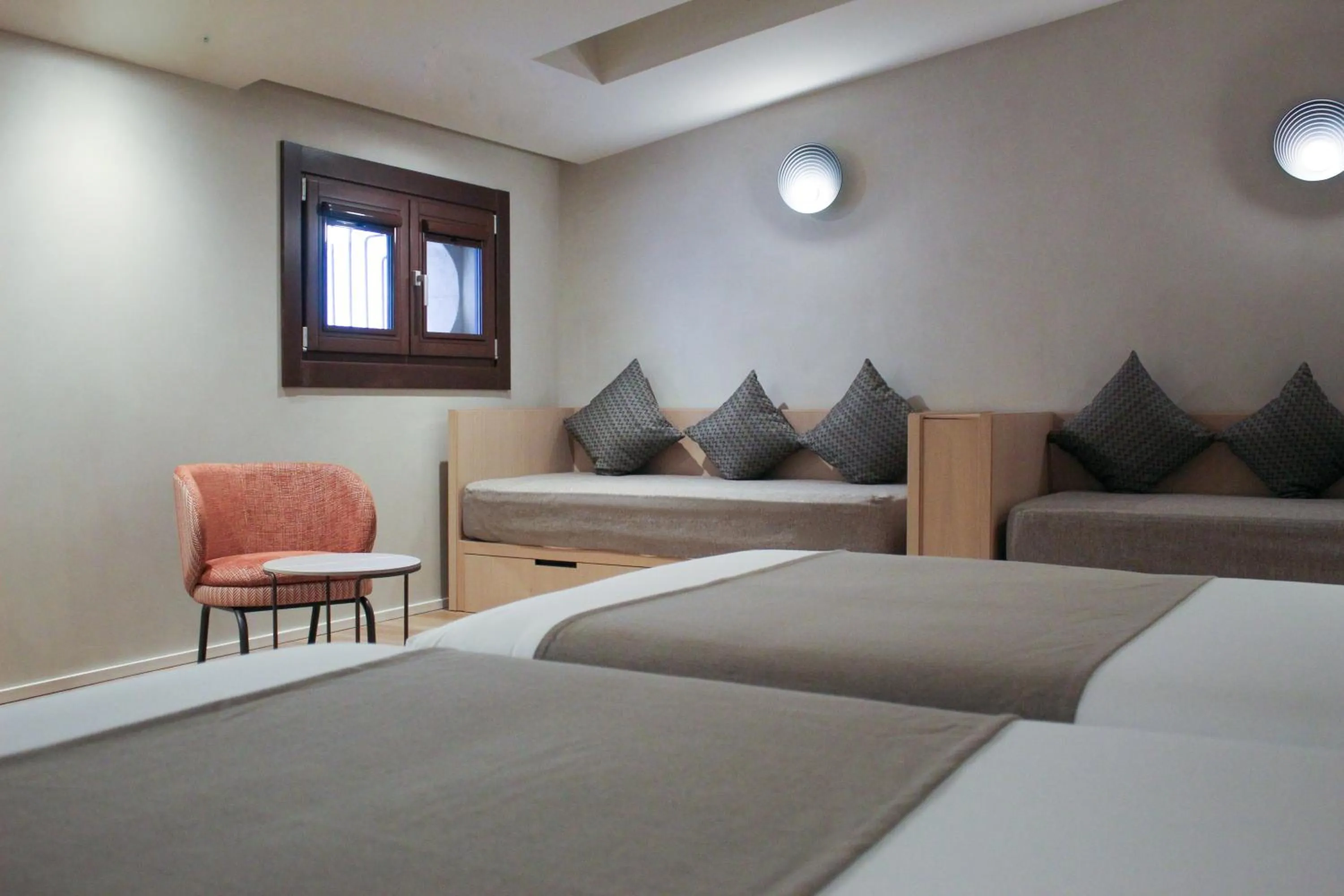 Bedroom, Bed in Gran Hotel Barcino