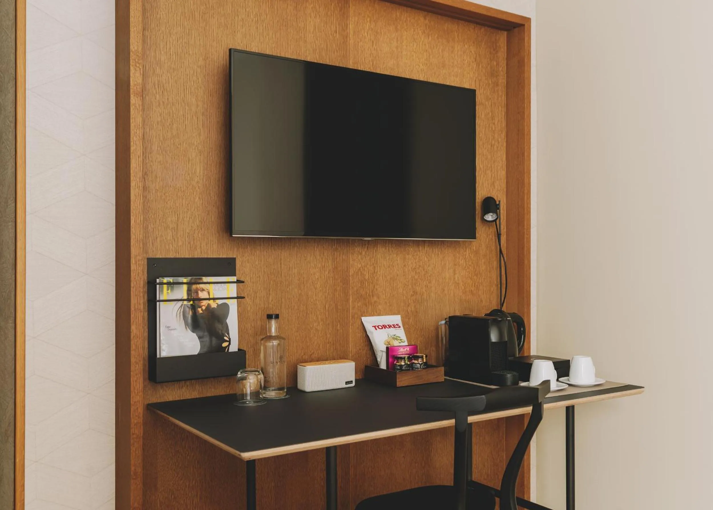 Decorative detail in Gallery Hotel 4 Sup